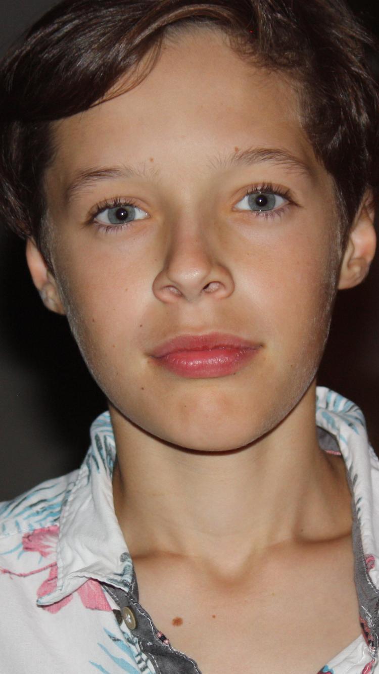 actor Owen Bruemmer large photo