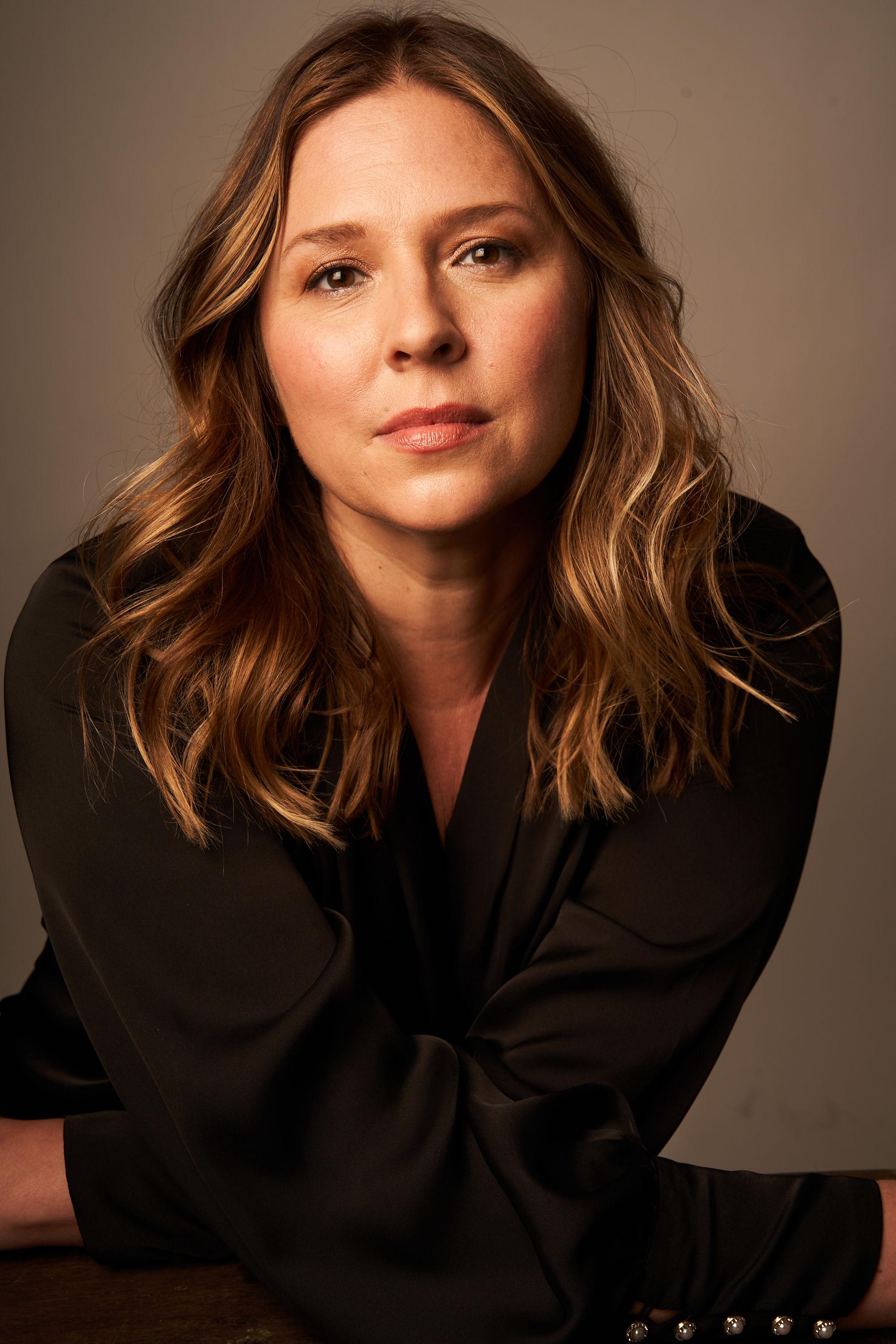 actor Lisa Hampton large photo