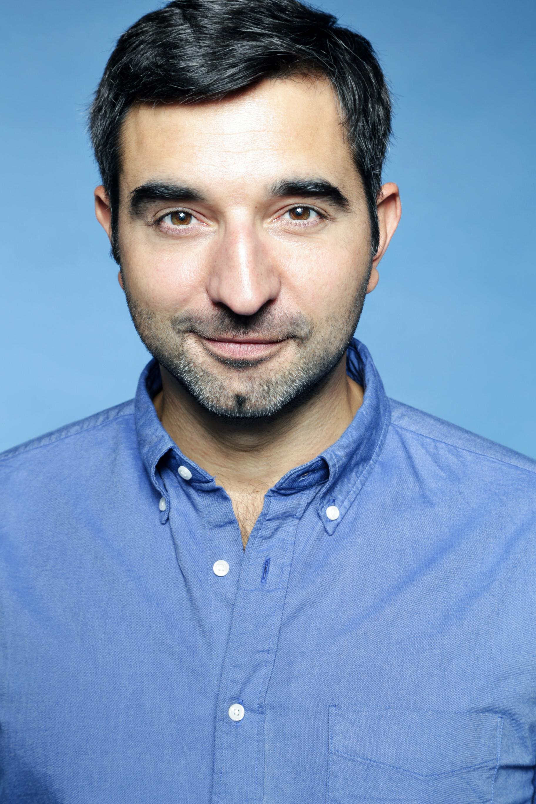 actor Mike Vitorovich large photo