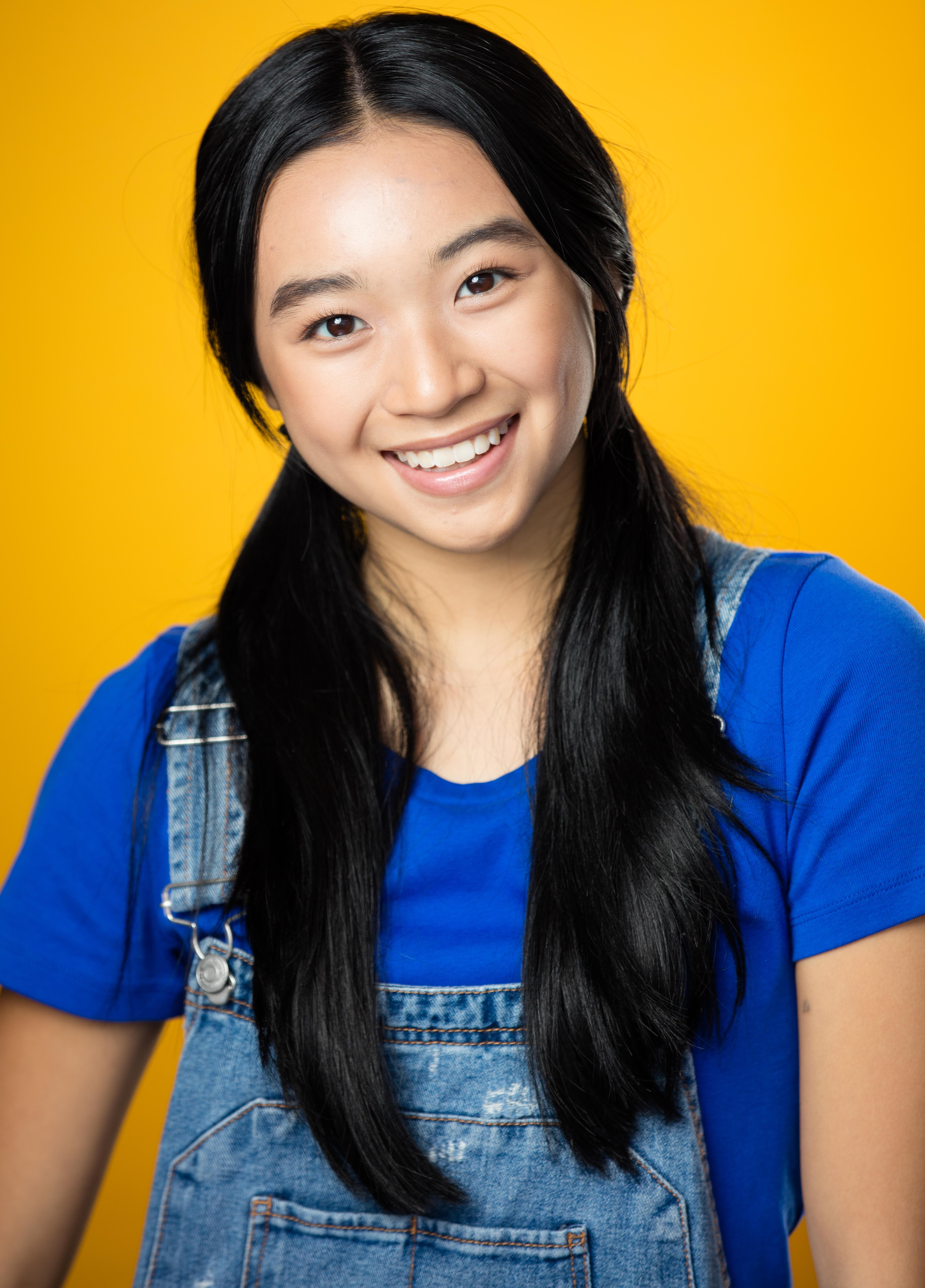 actor Alyssa Aure large photo