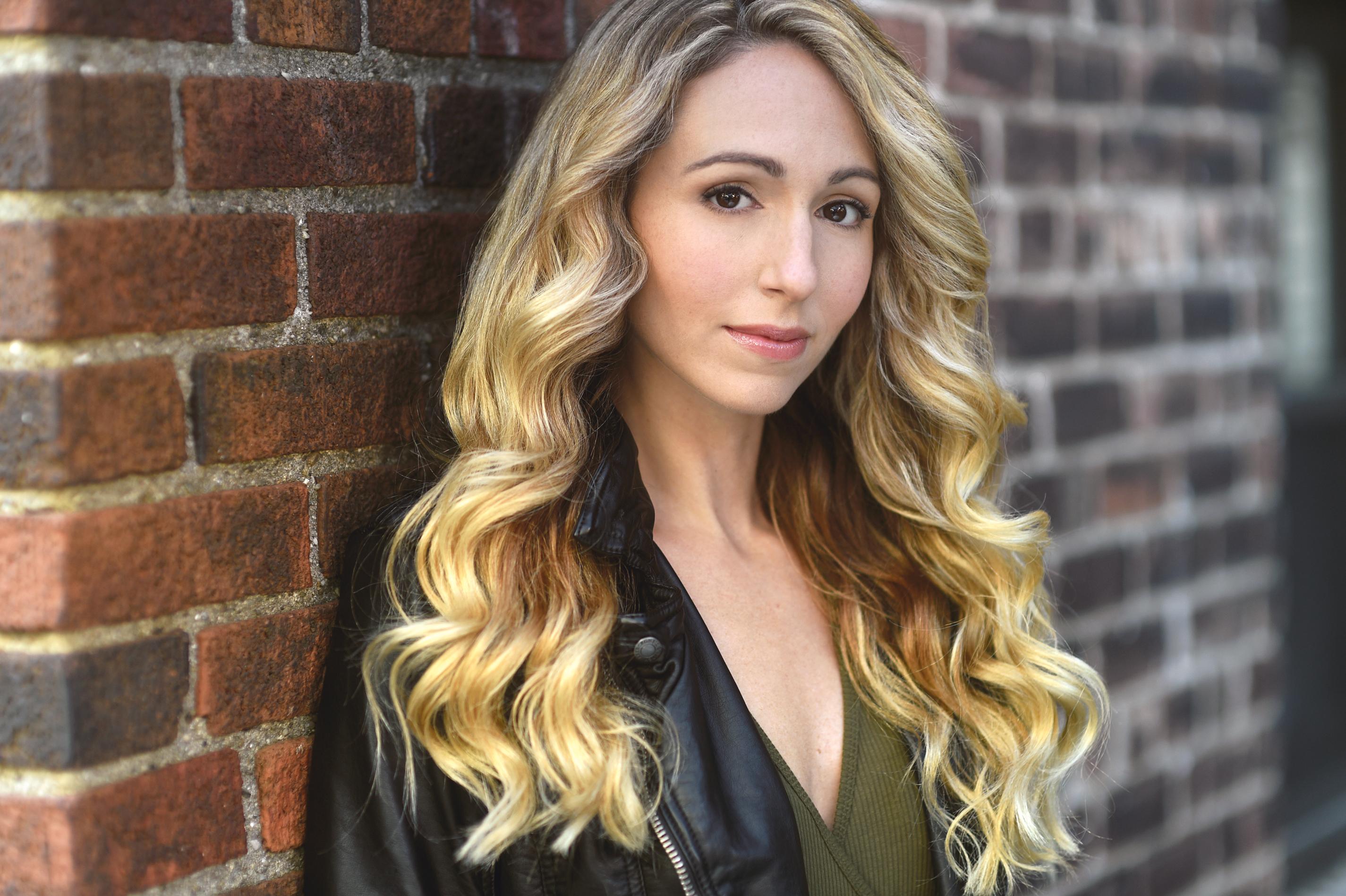 actor Valynn Turkovich large photo