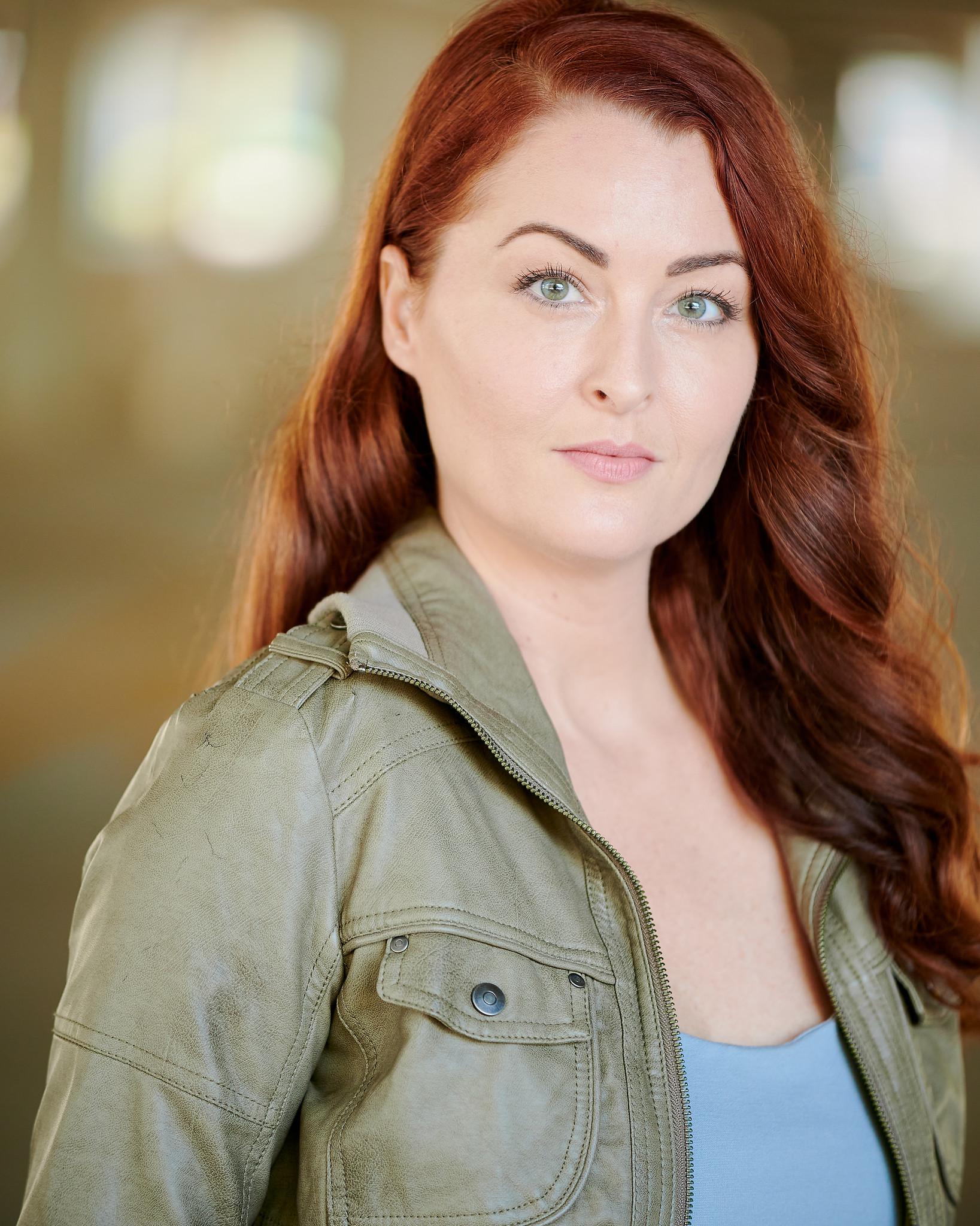 actor Nikole Rossitter large photo