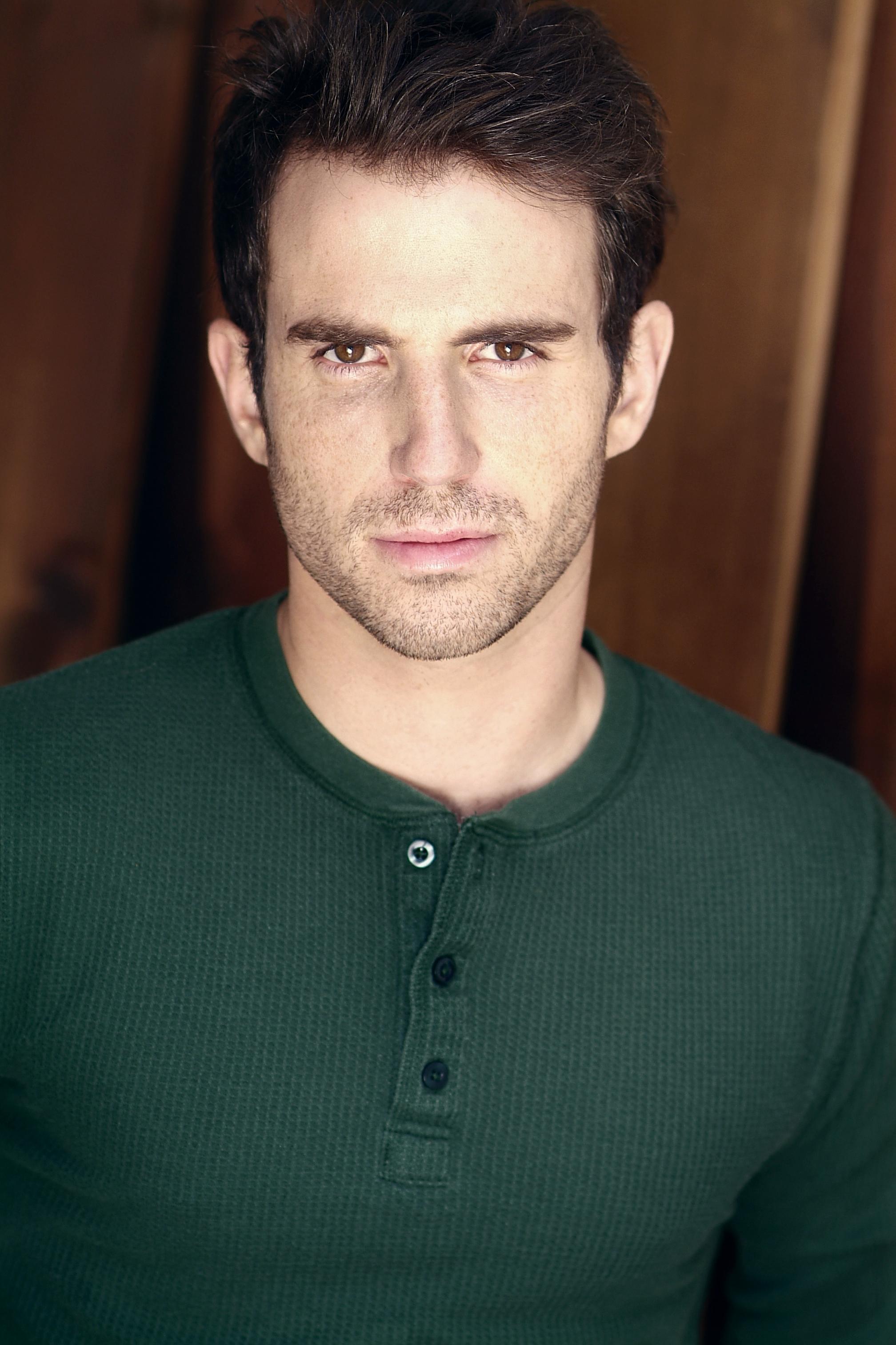 actor Cameron Gordon large photo