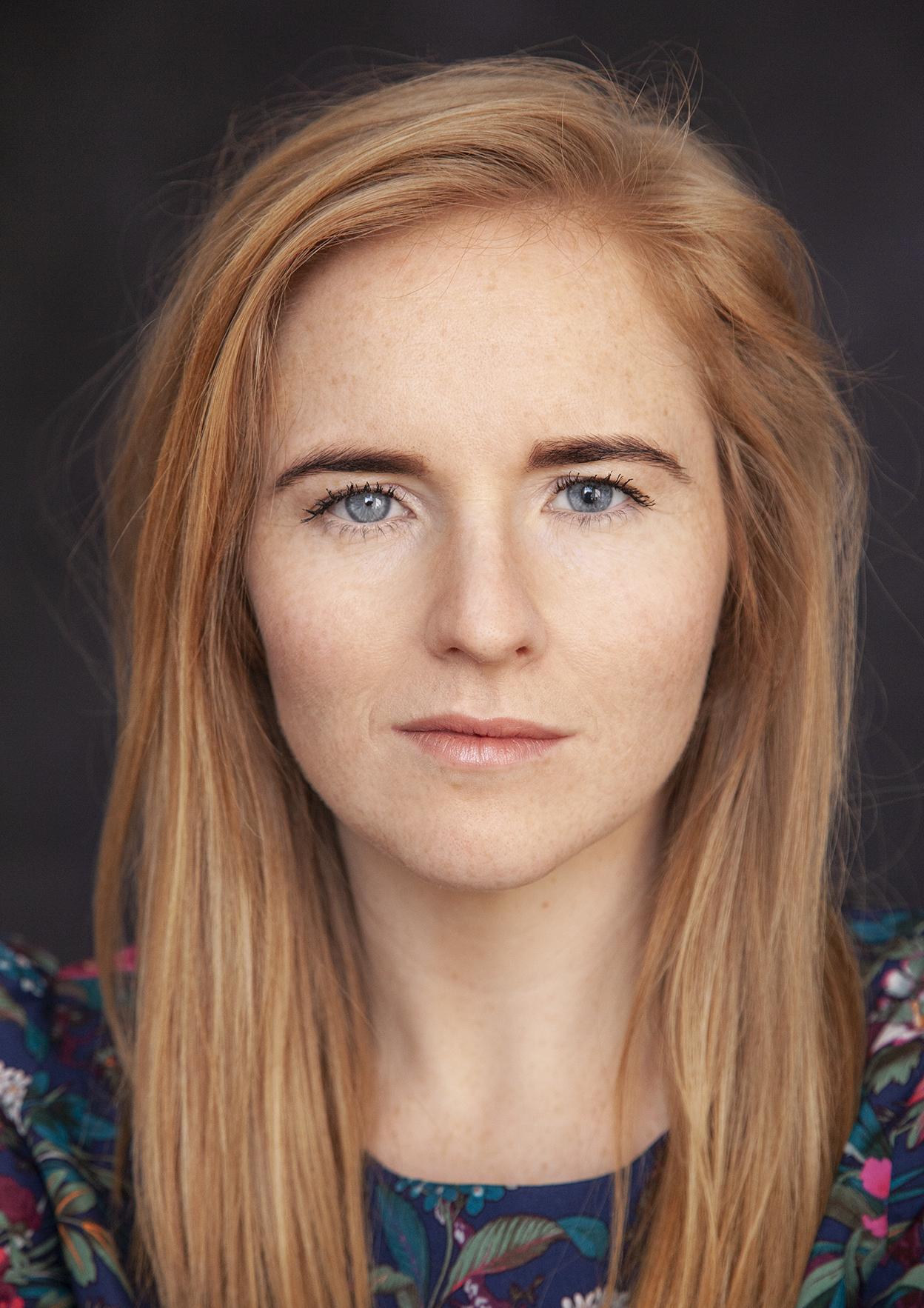 actor Lauren Larkin large photo