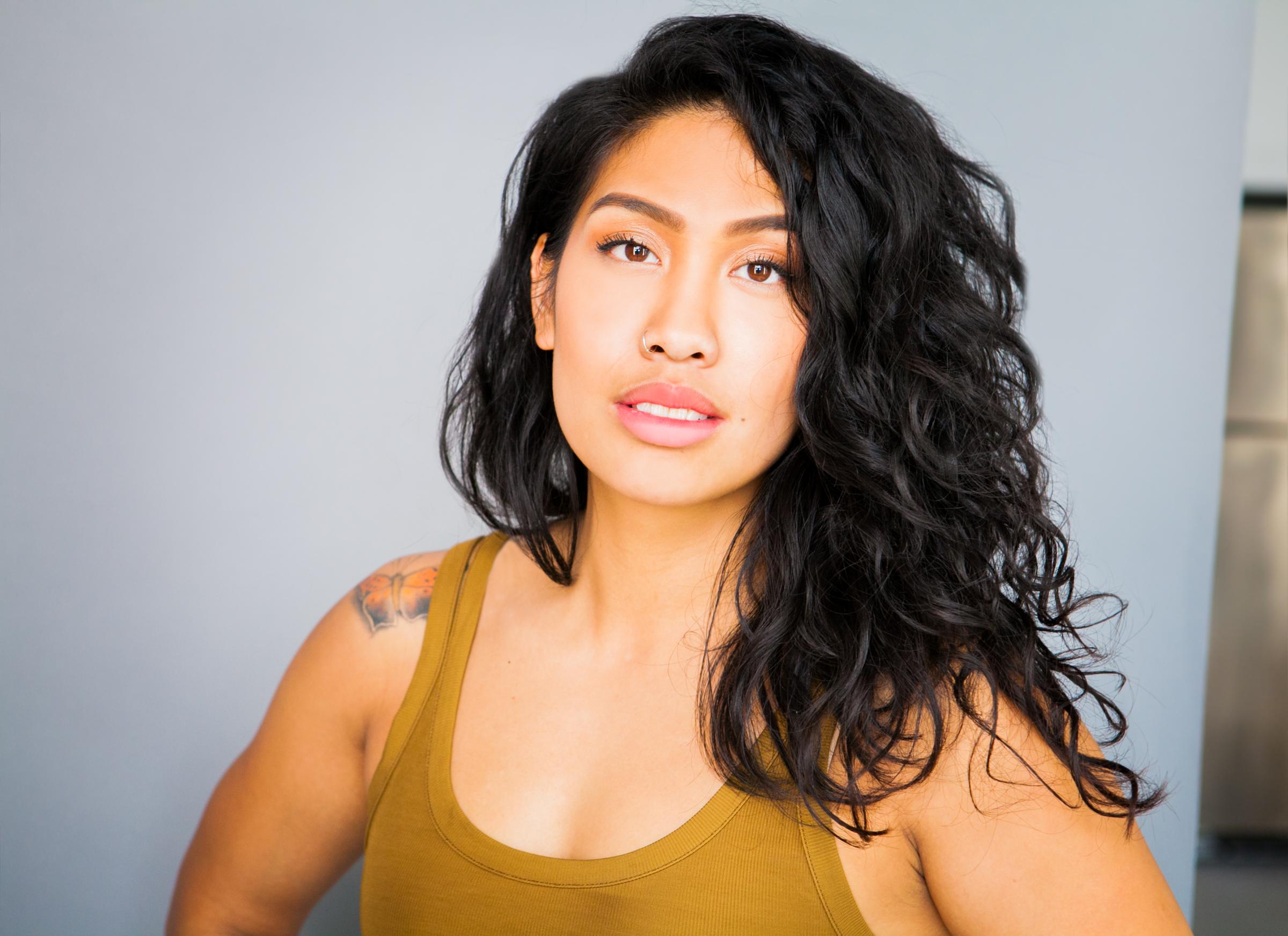 actor Ellie Posadas large photo