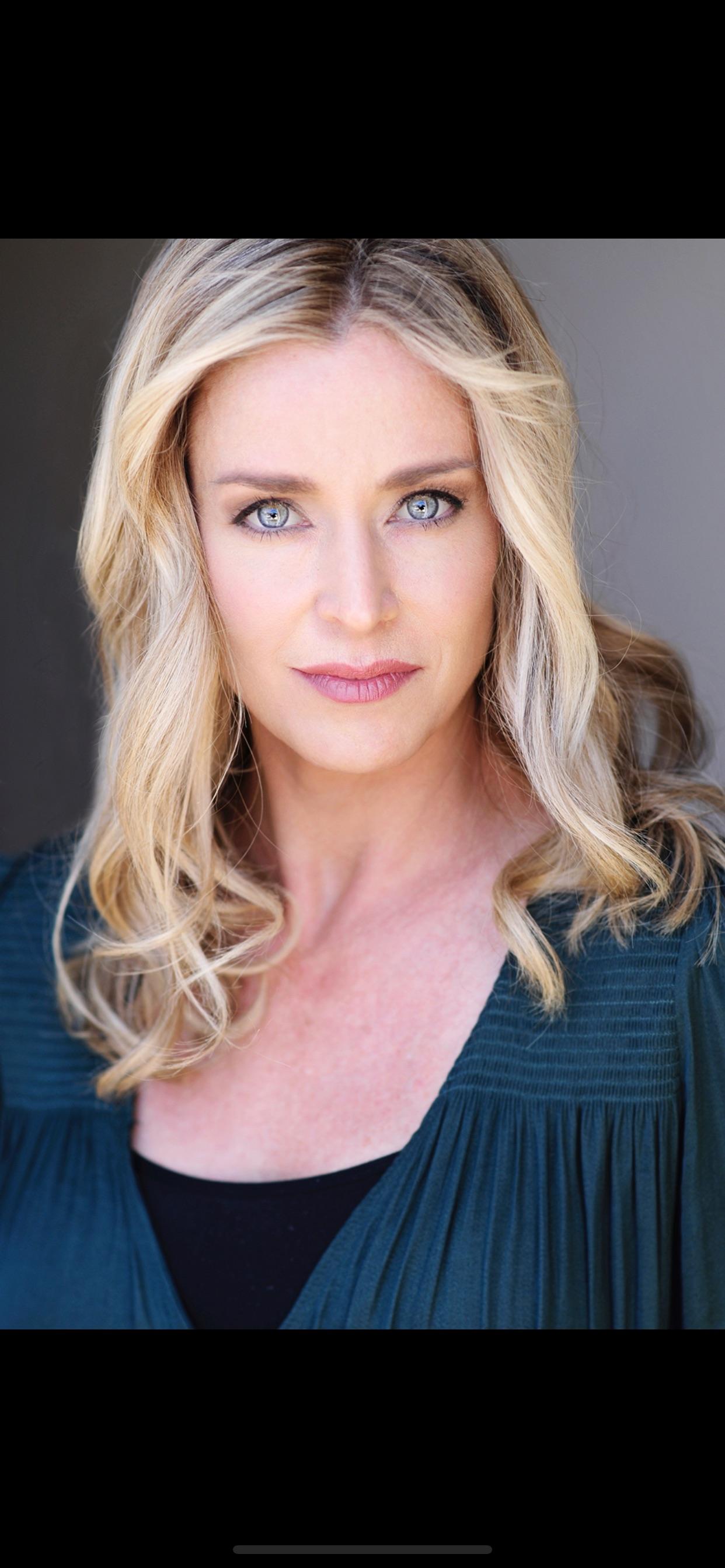 actor Jessica Johnson large photo