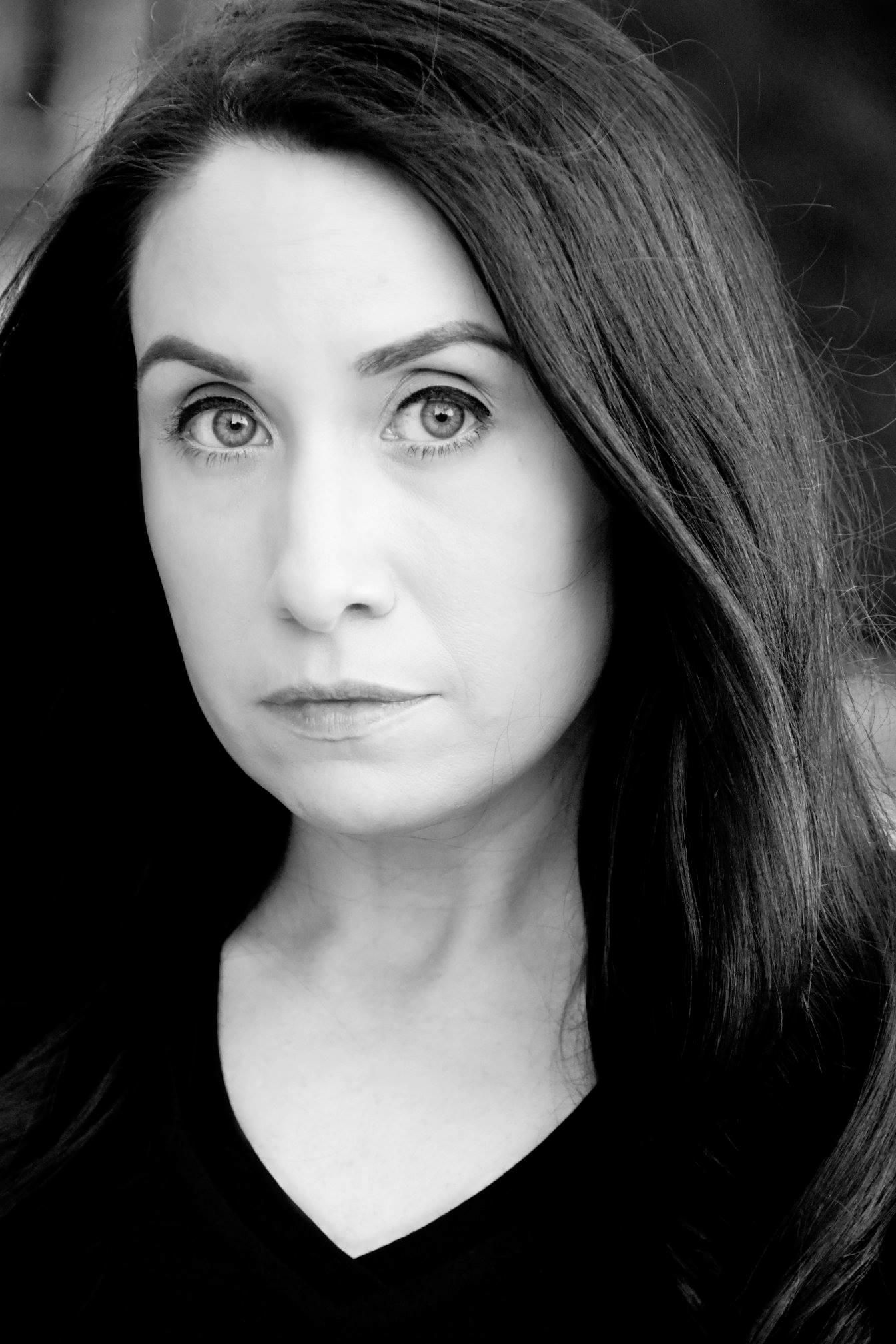 actor Sonya Delormier large photo