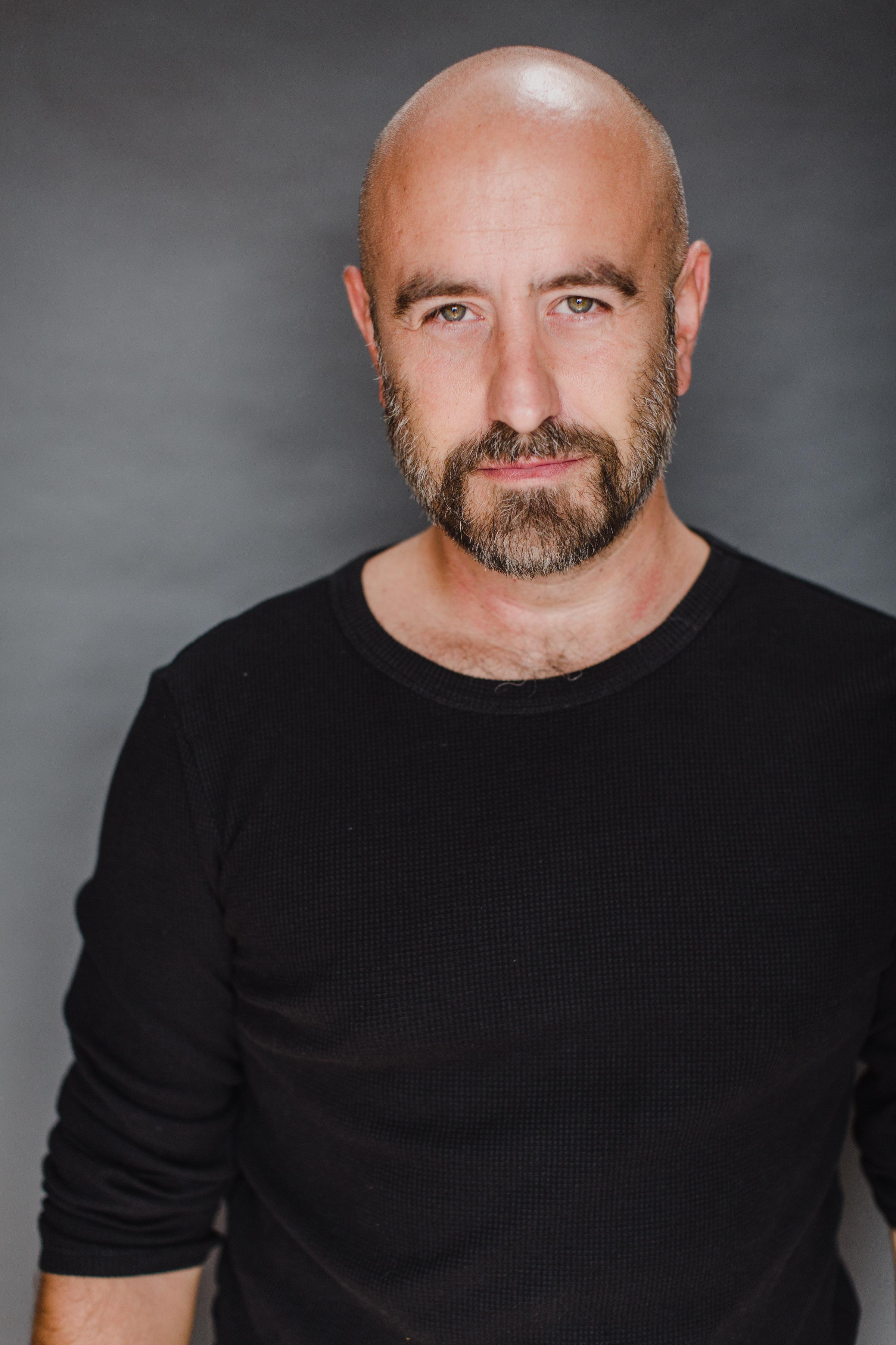 actor Chris Mackie large photo