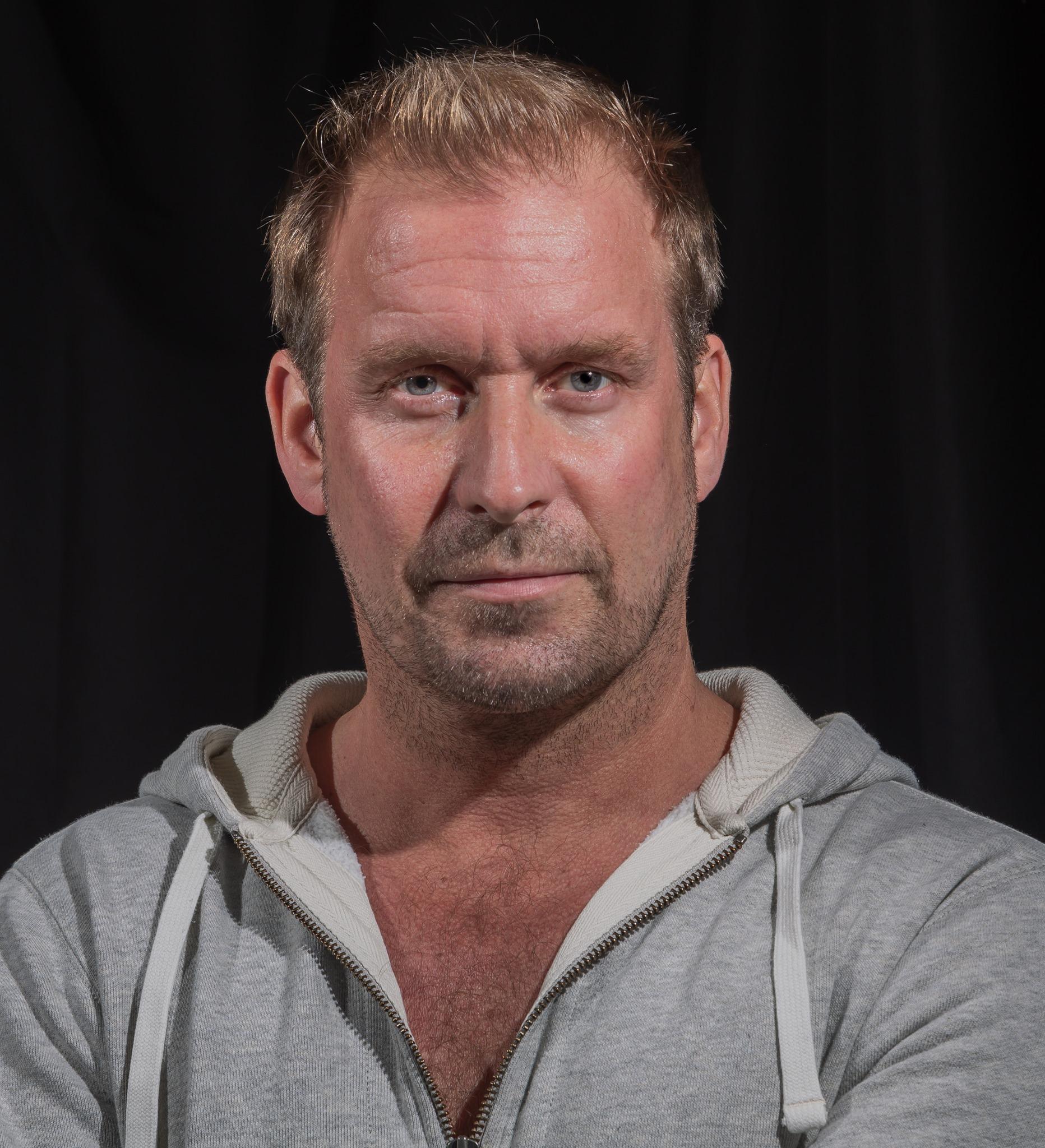 actor Dan Richardson large photo