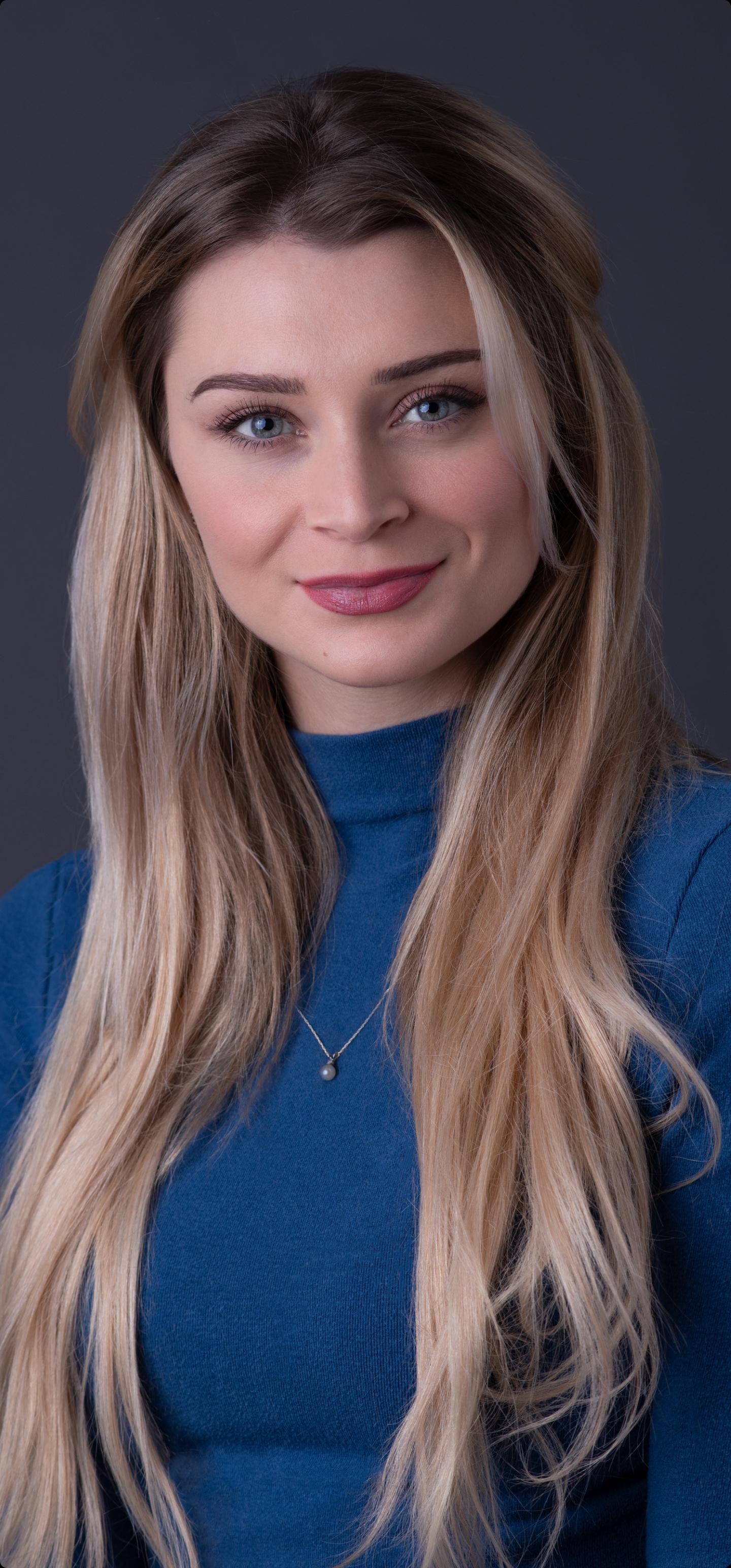 actor Eliza King large photo