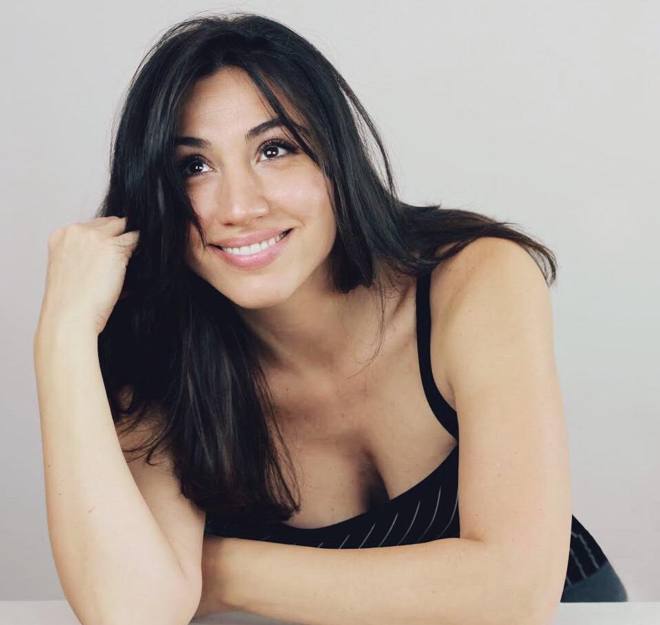 actor Julie Asriyan large photo