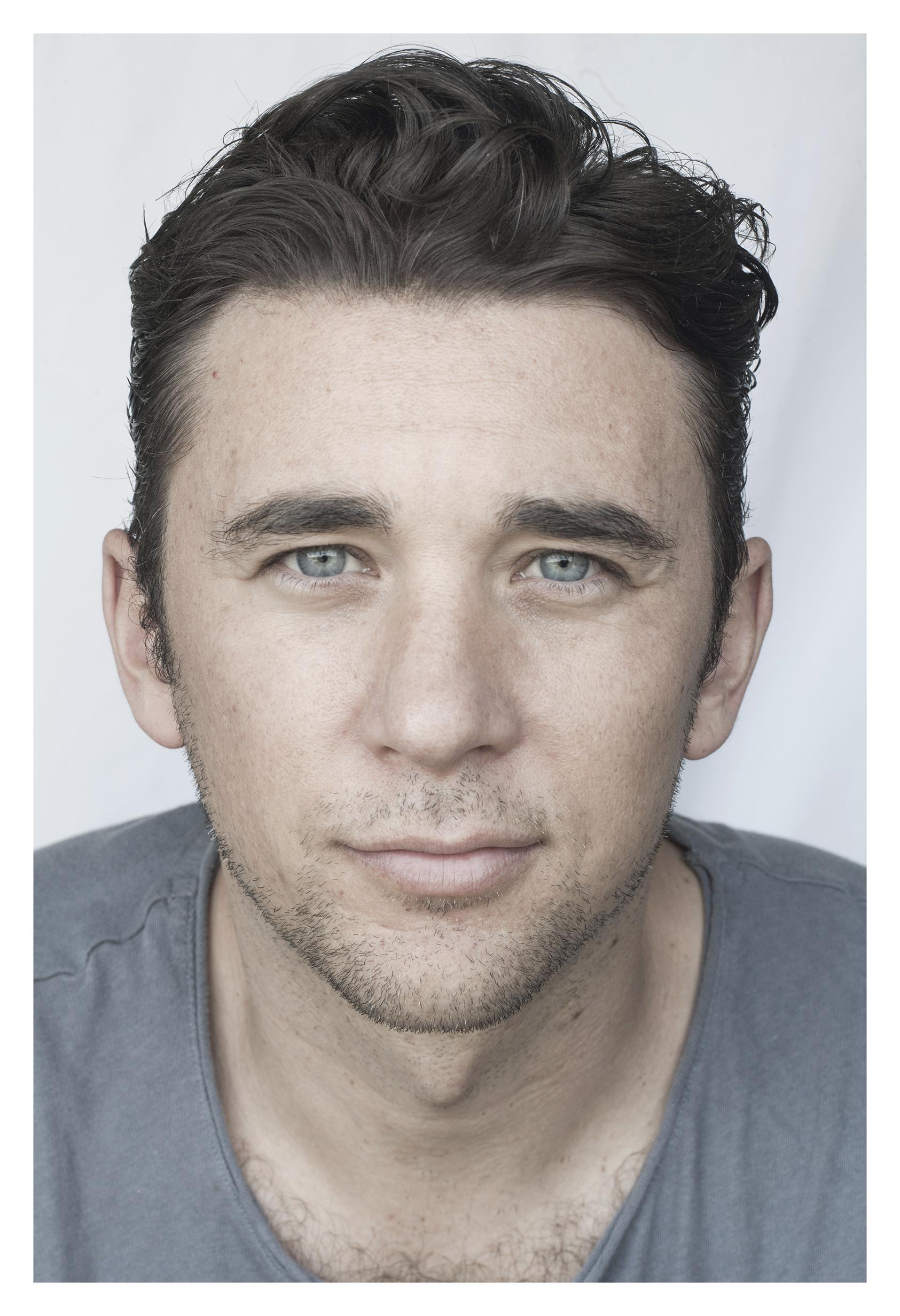 actor Billy Flynn large photo