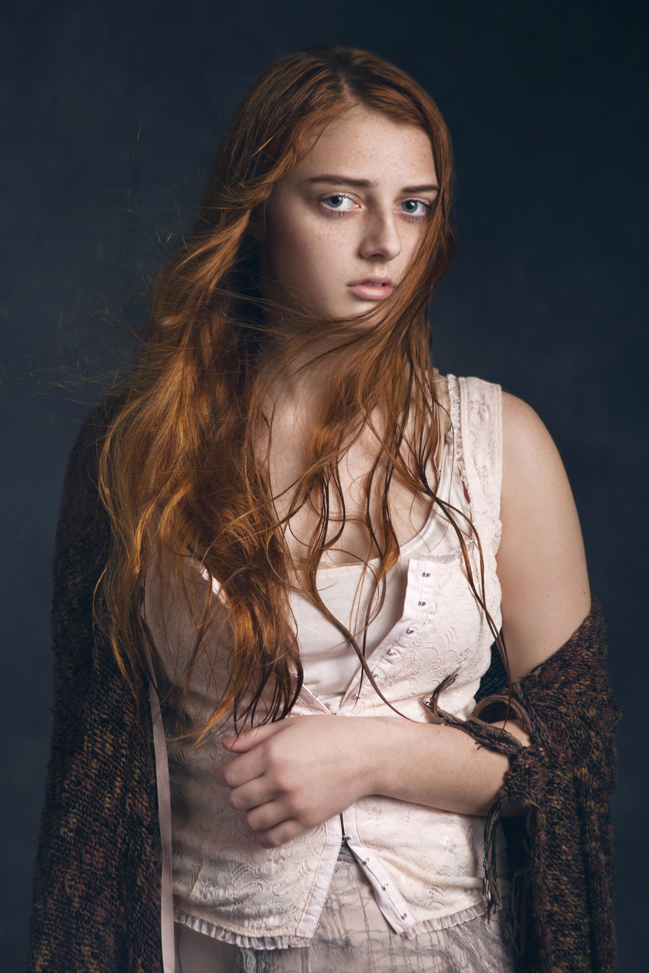 actor Alexandra Doke large photo