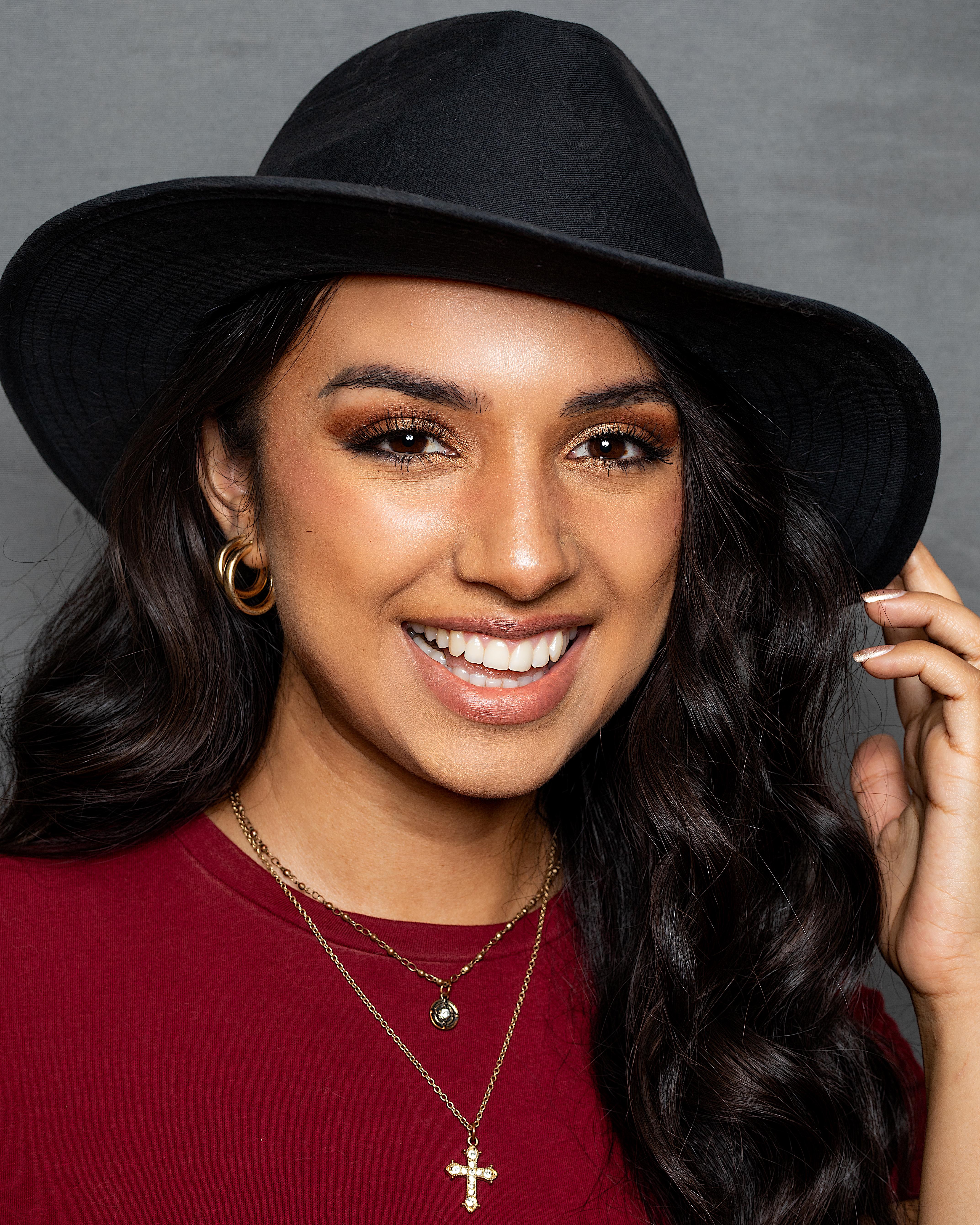 actor Azusena Saray large photo