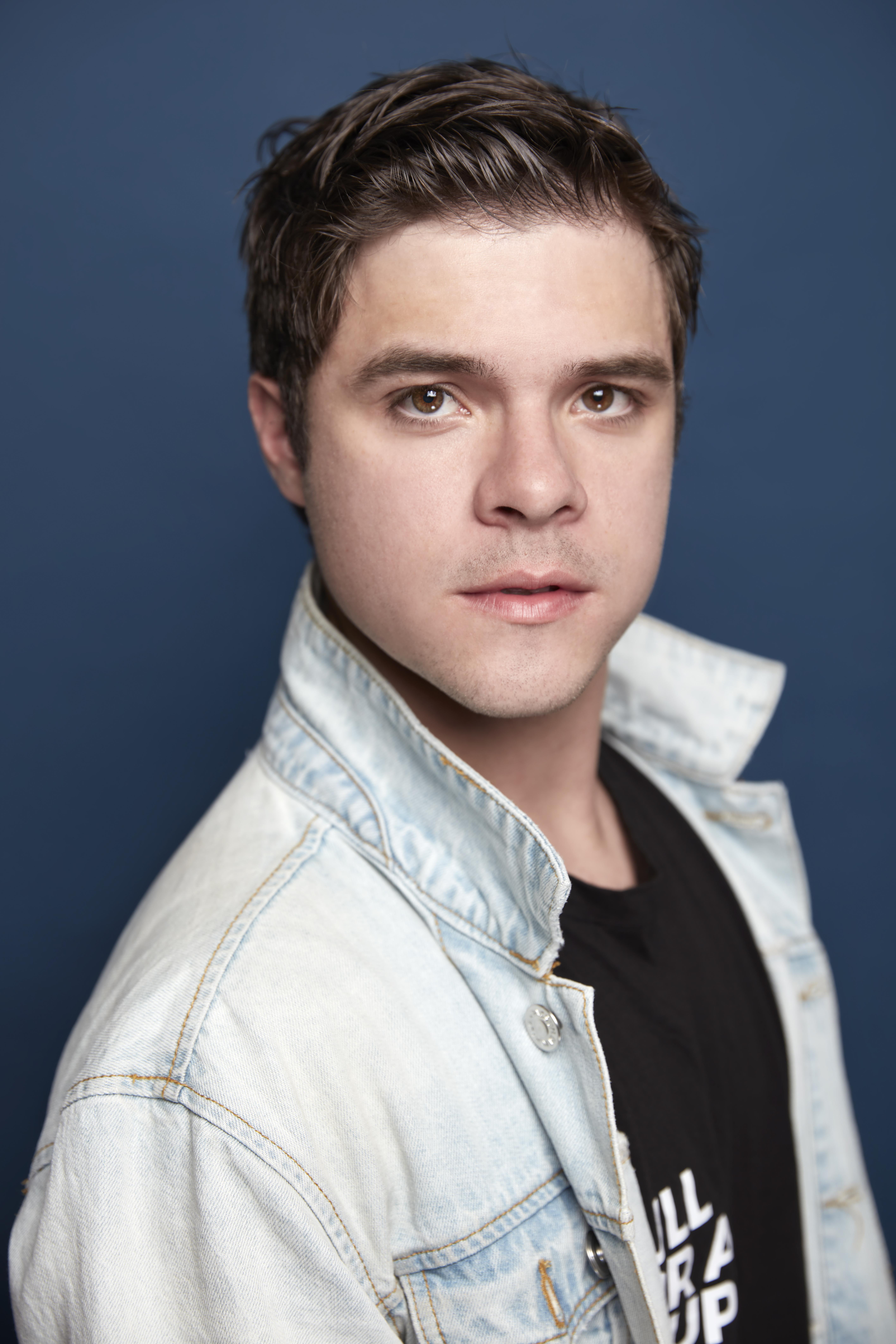 actor Andres Montejo large photo