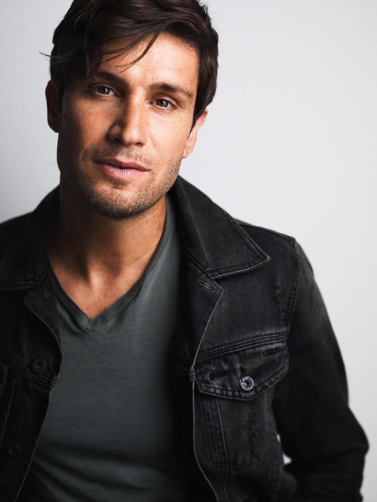 actor Michael Lombardi large photo