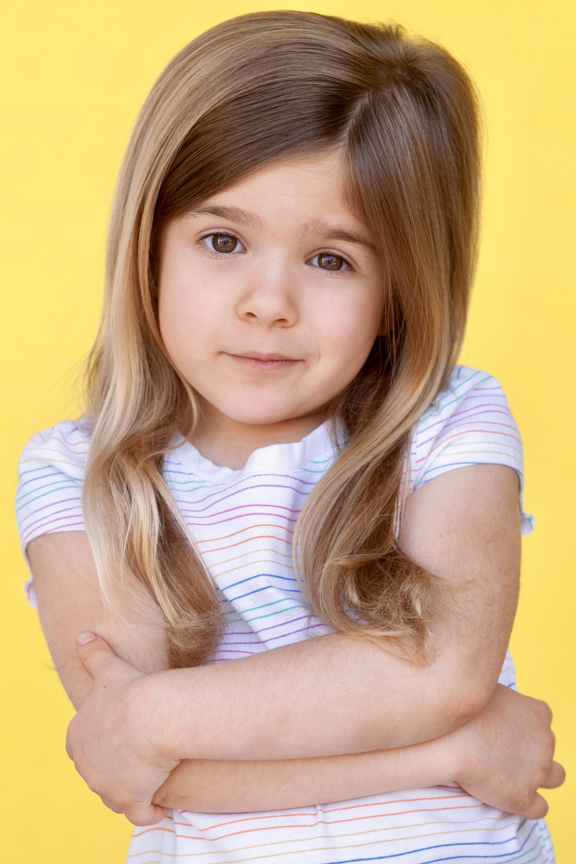 actor Esmé McSherry large photo