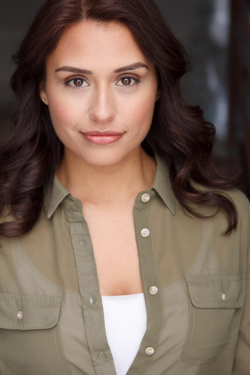 actor Olga Aguilar large photo