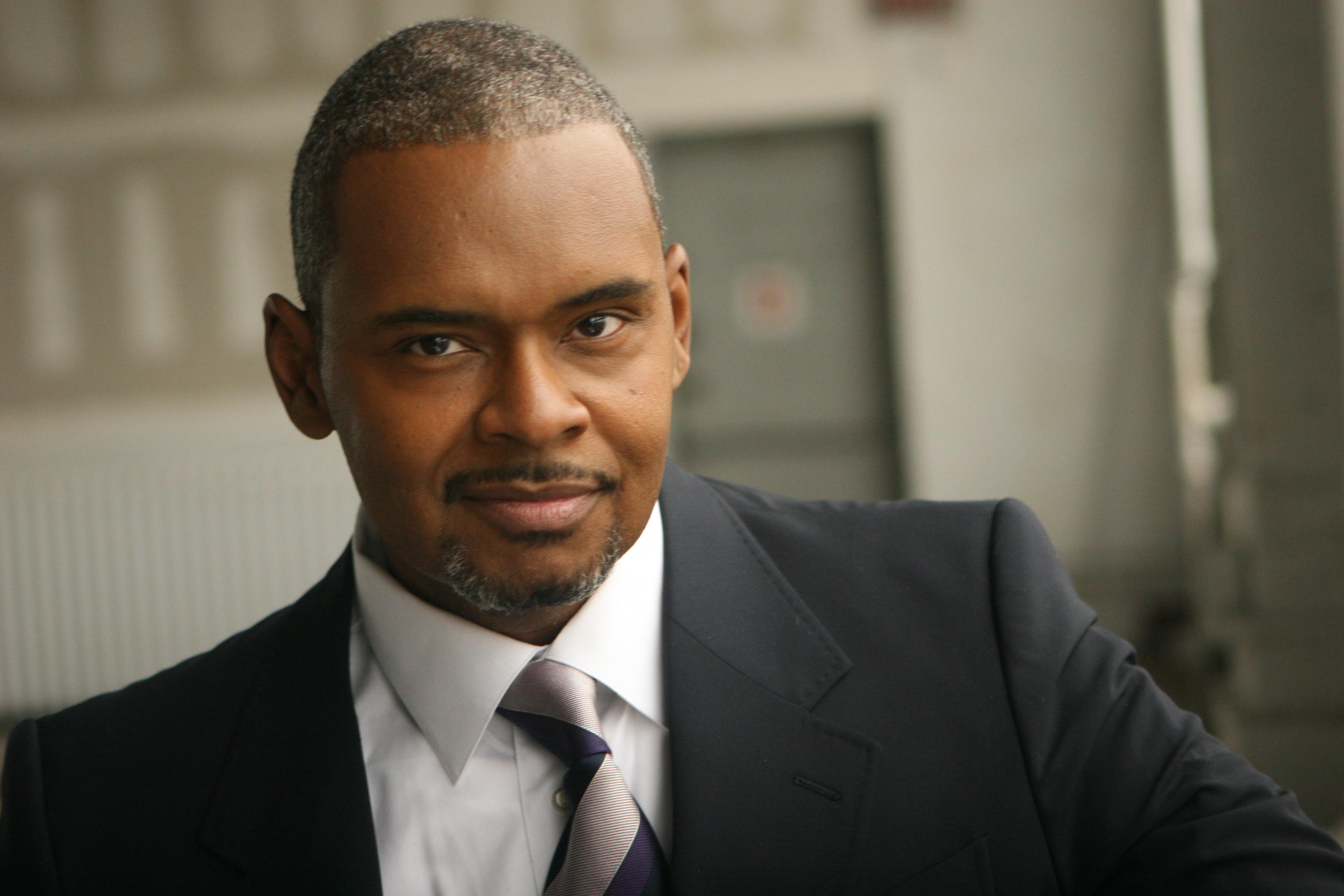 actor Ron Simons large photo