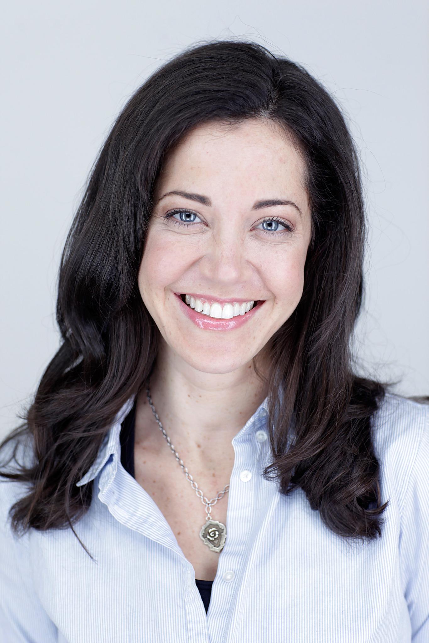 actor Heather Lindell large photo