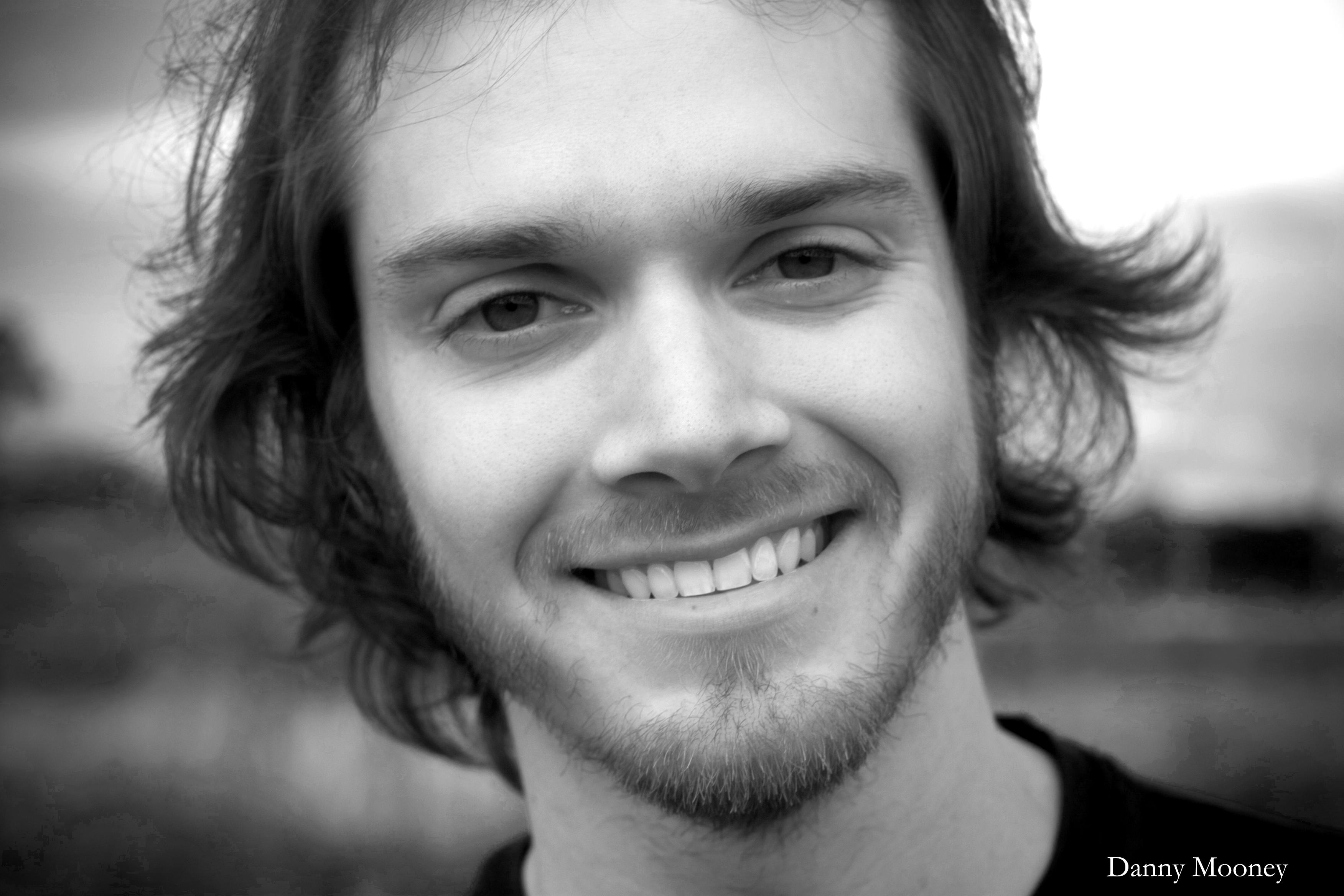 actor Danny Mooney large photo