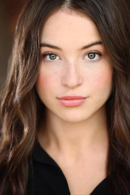 actor Stella Gregg large photo