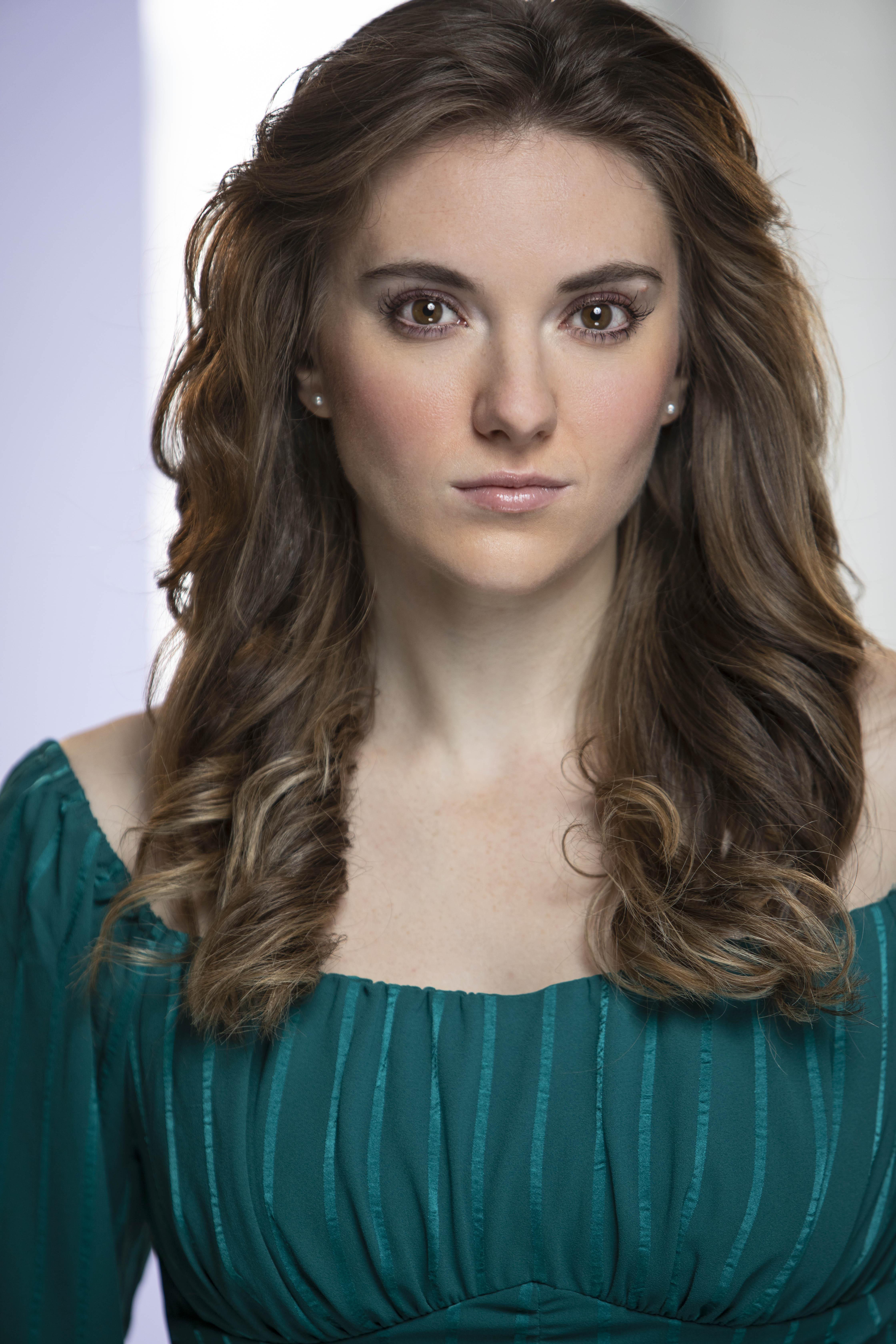 actor Alaina Garland large photo