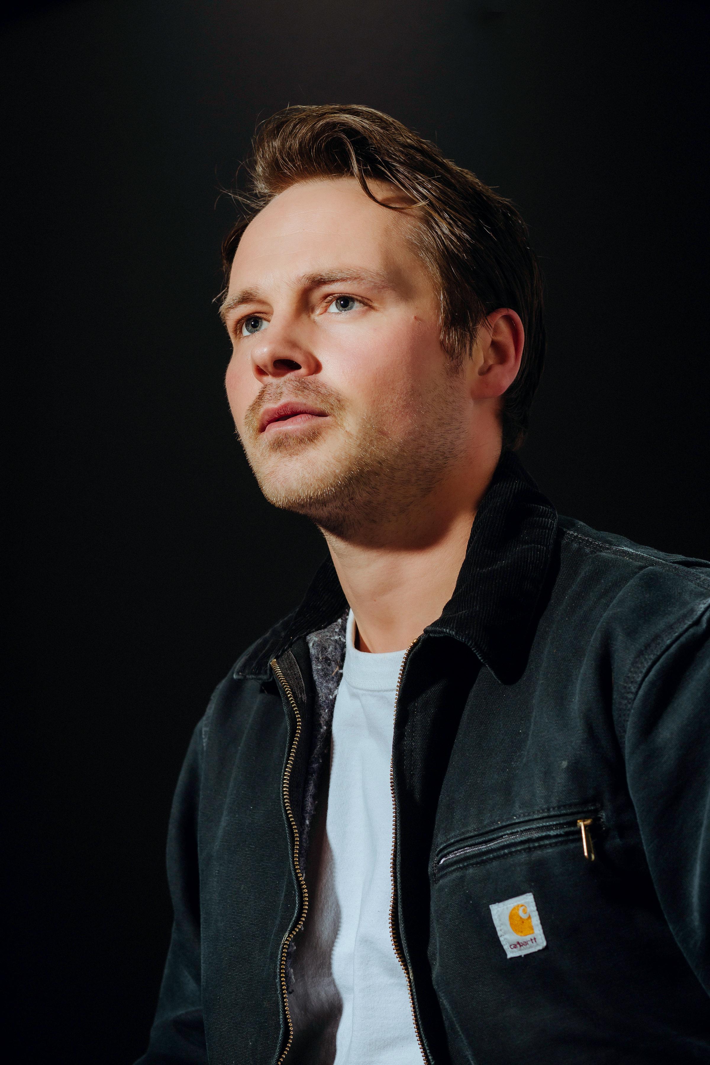 actor Sam Strike large photo