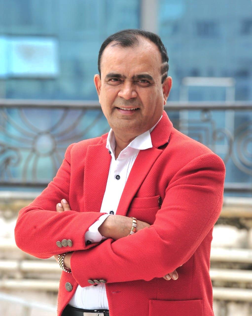 actor Yogesh Lakhani large photo