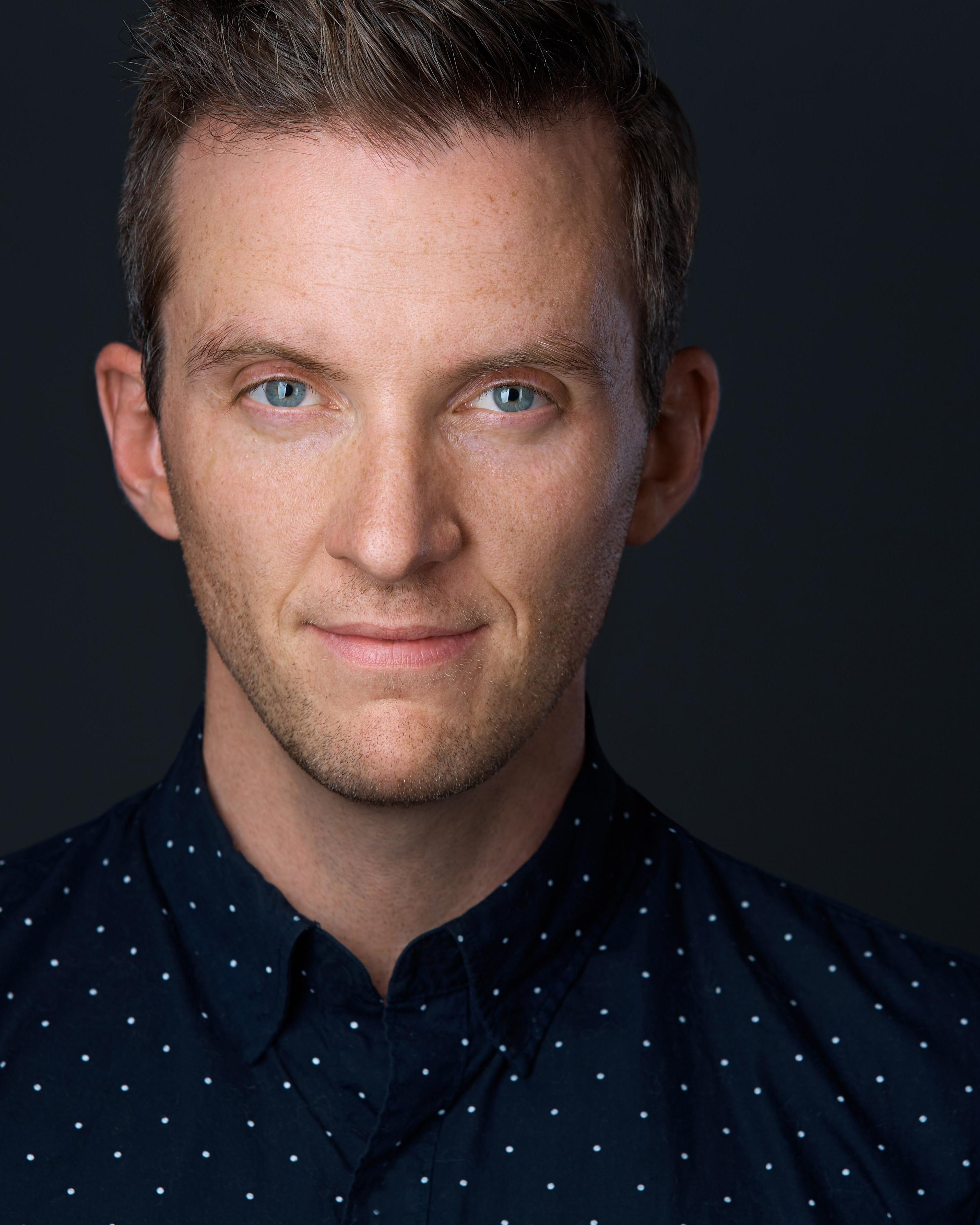 actor Andrew MacDonald-Smith large photo