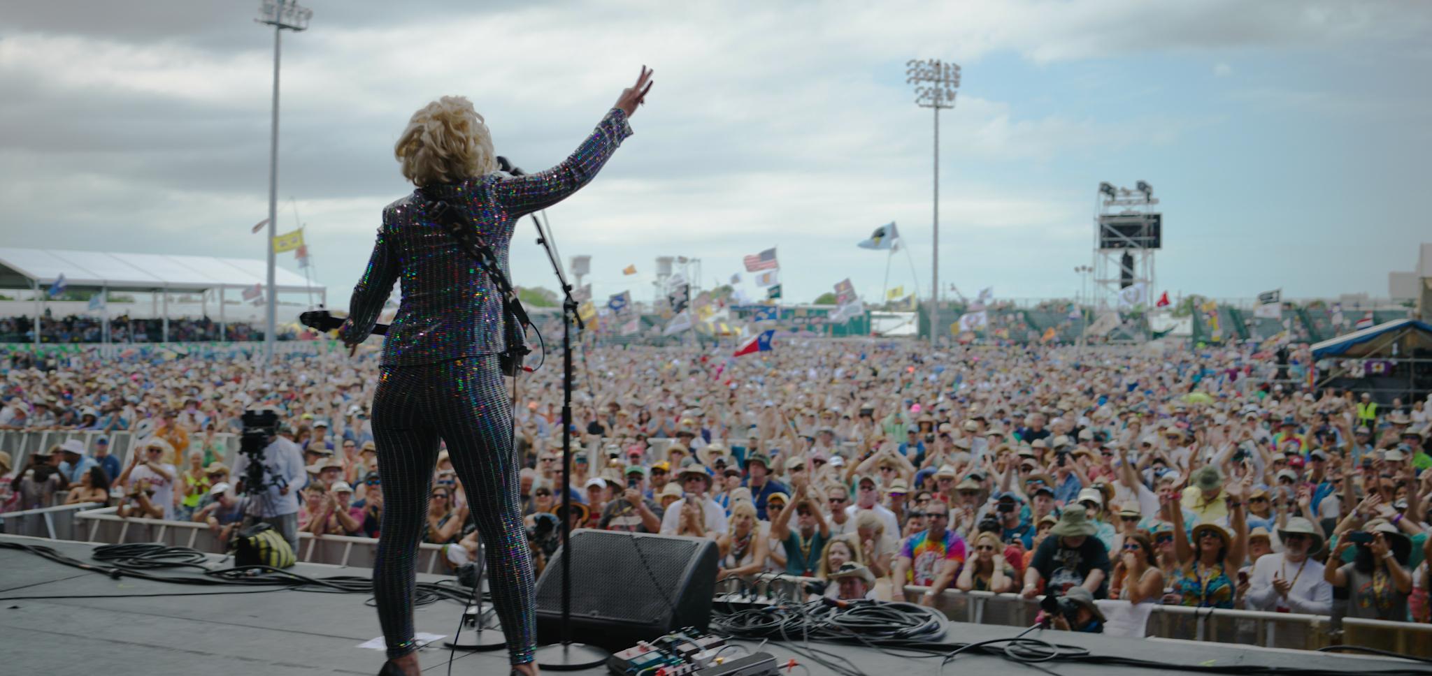 actor Samantha Fish large photo