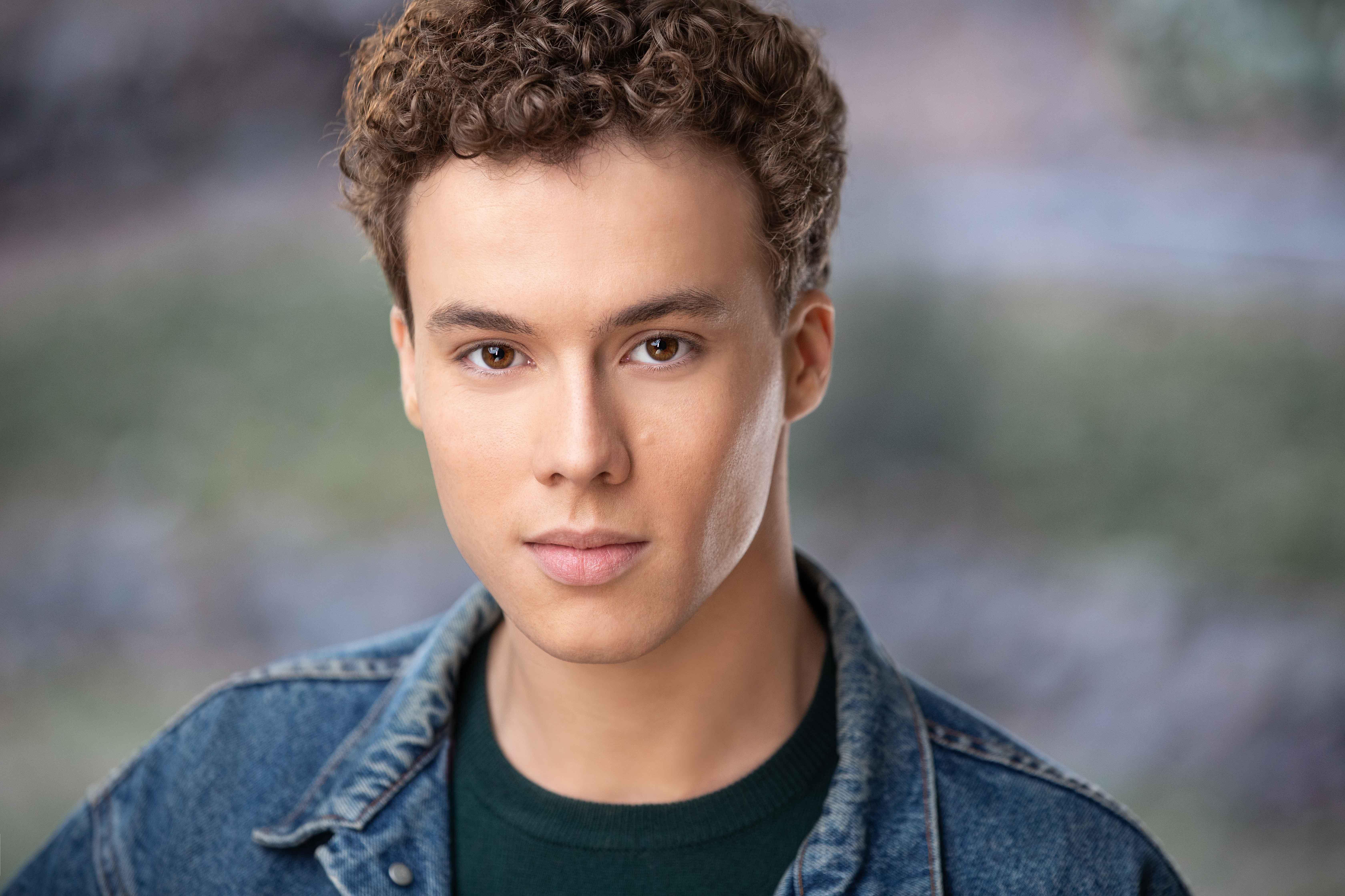 actor Jake Bennett Siegfried large photo