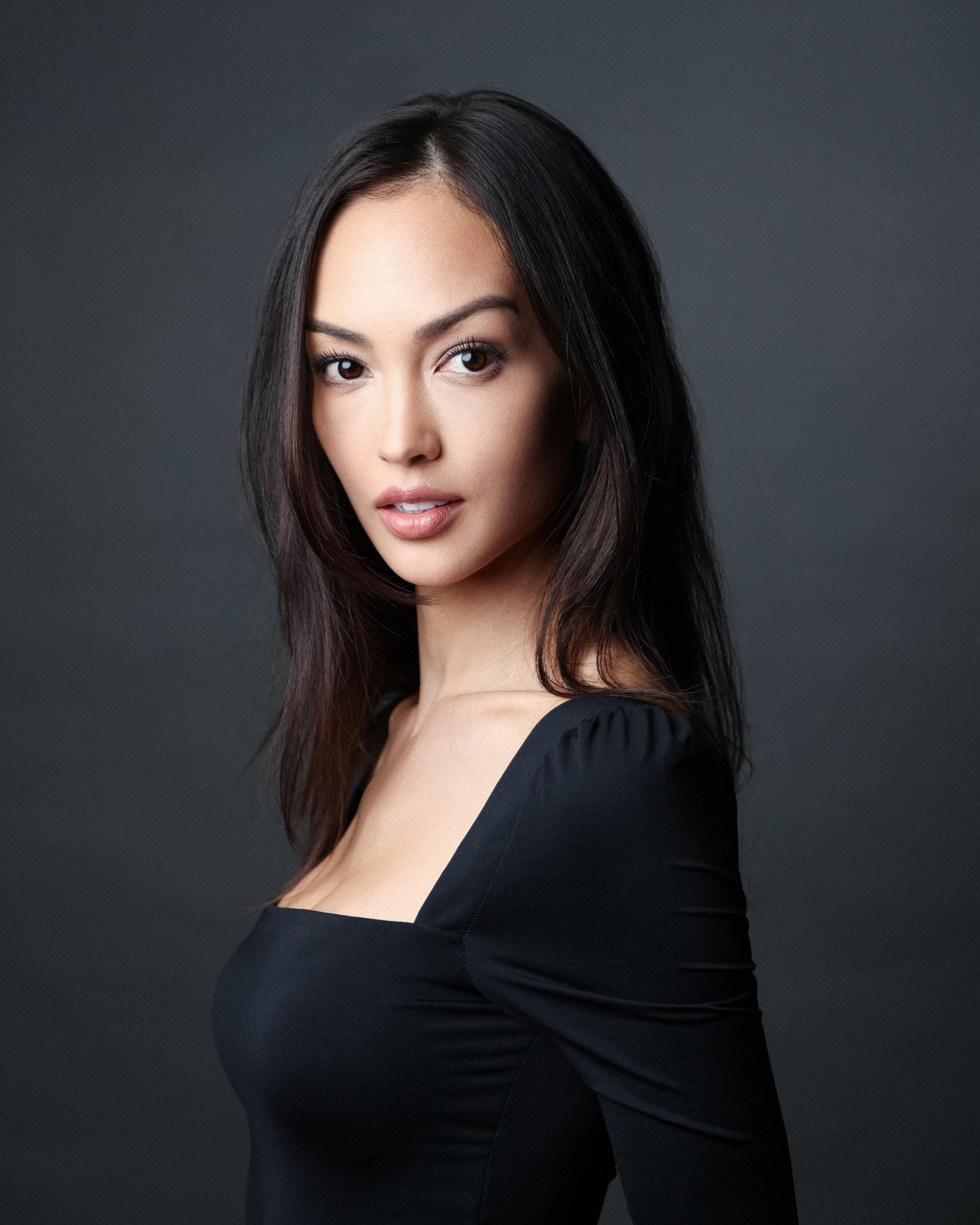 actor Jessica Cambensy large photo