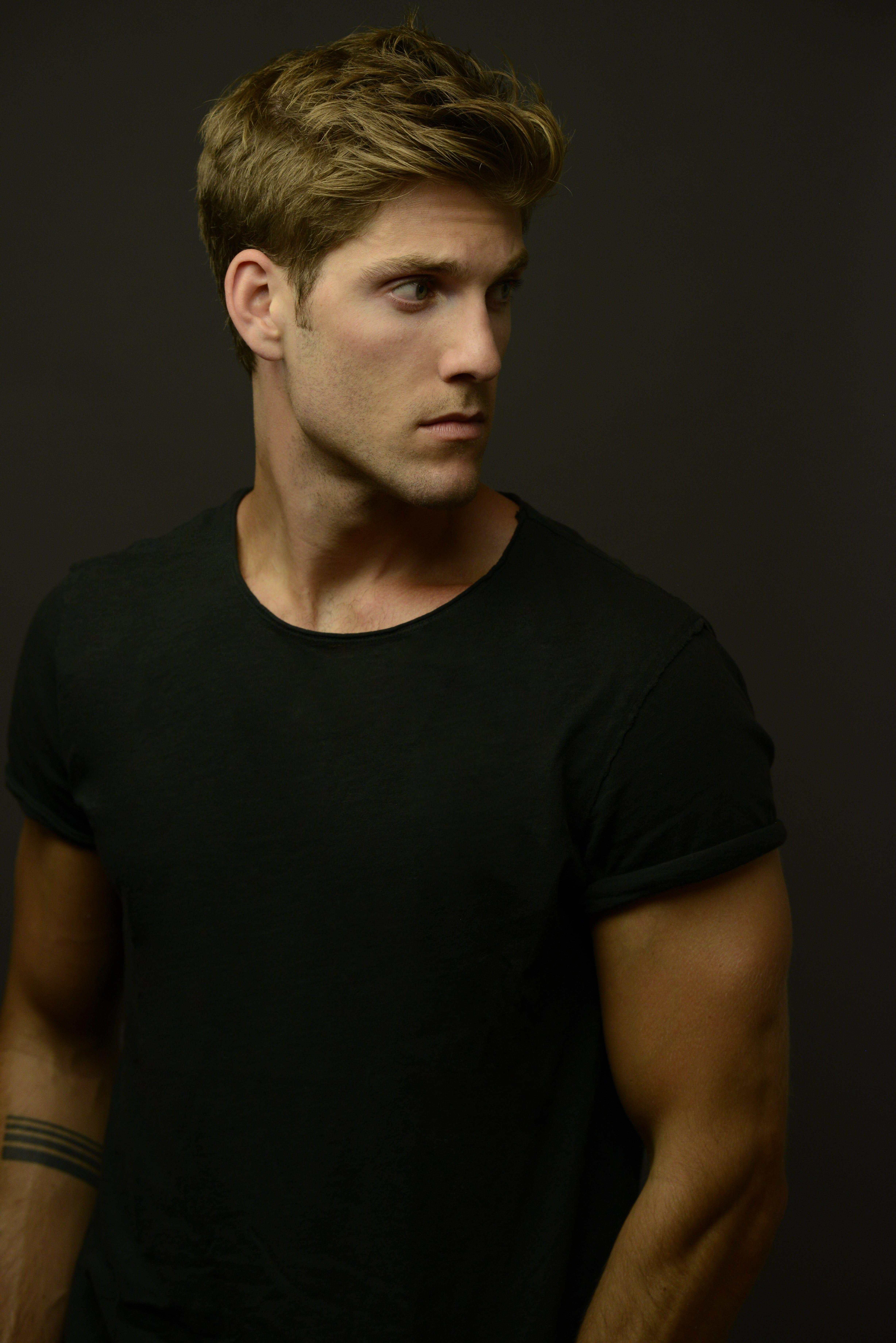 actor Max Curnin large photo