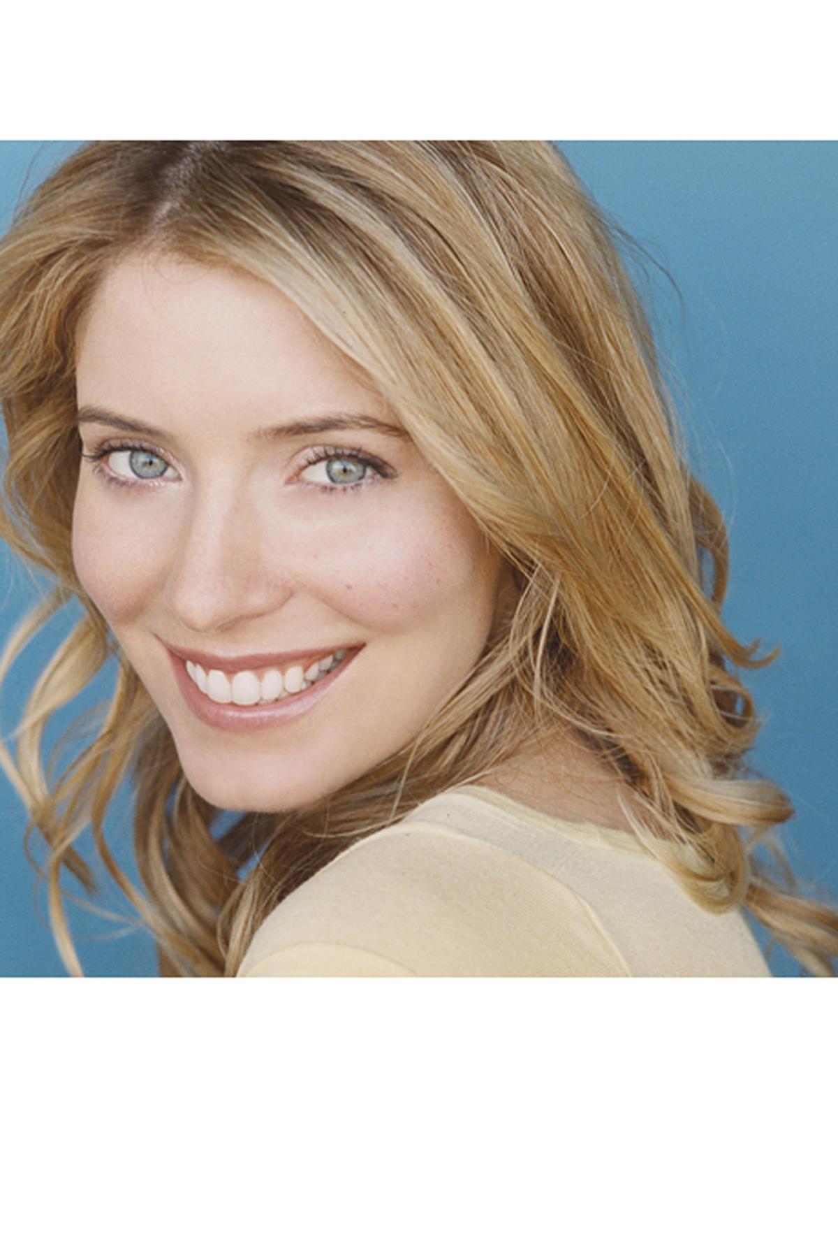 actor Victoria Profeta large photo