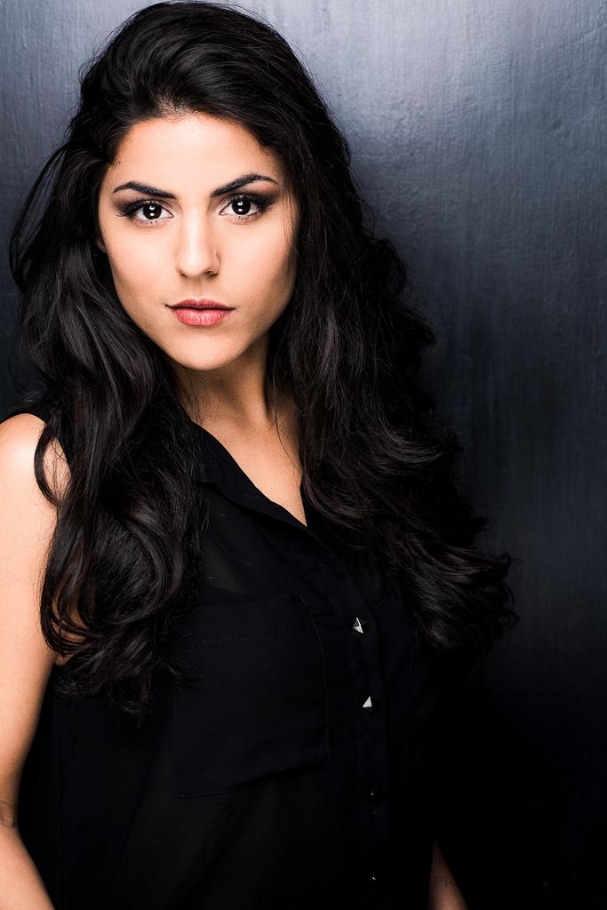 actor Veronica Sixtos large photo