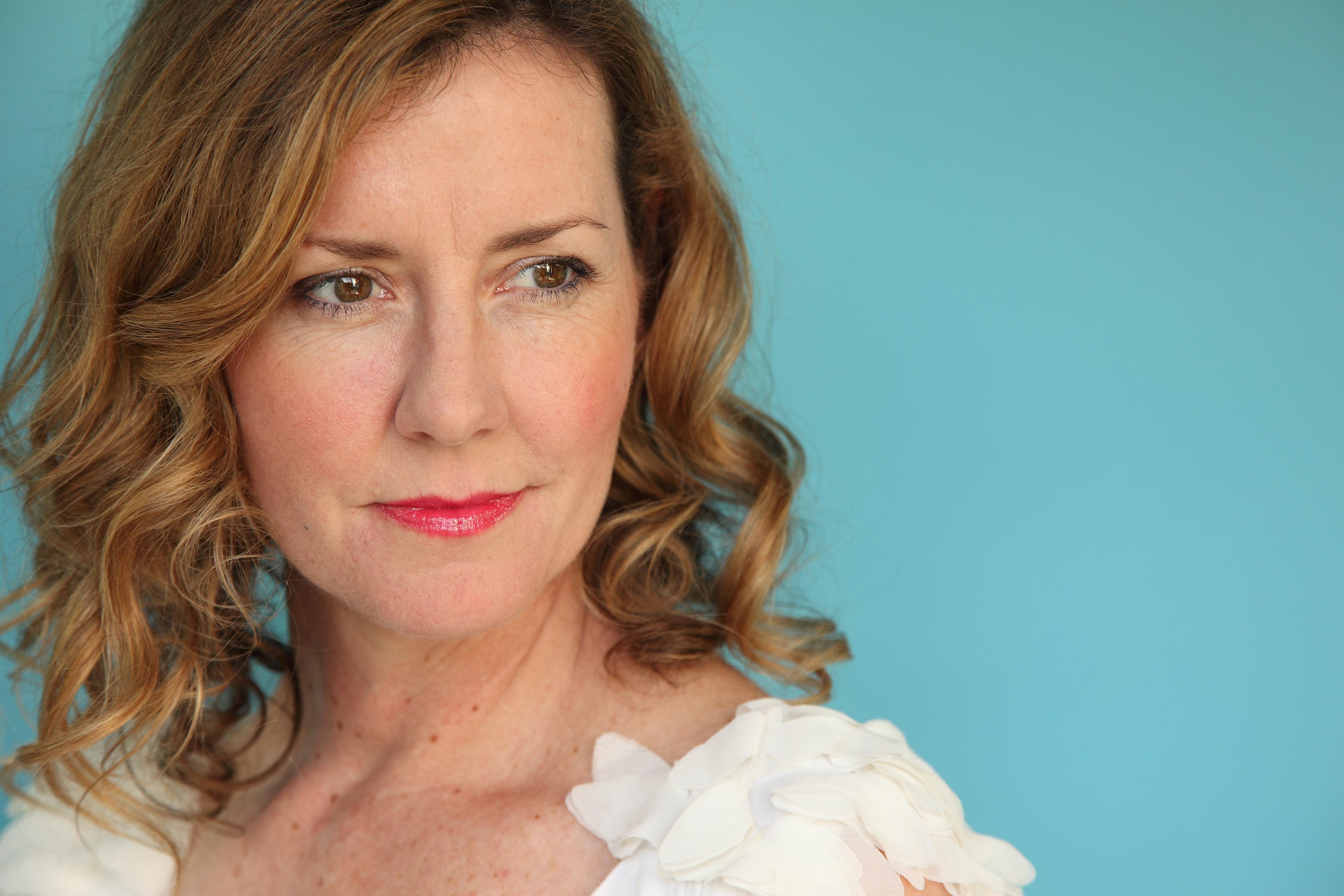 actor Molly Bryant large photo