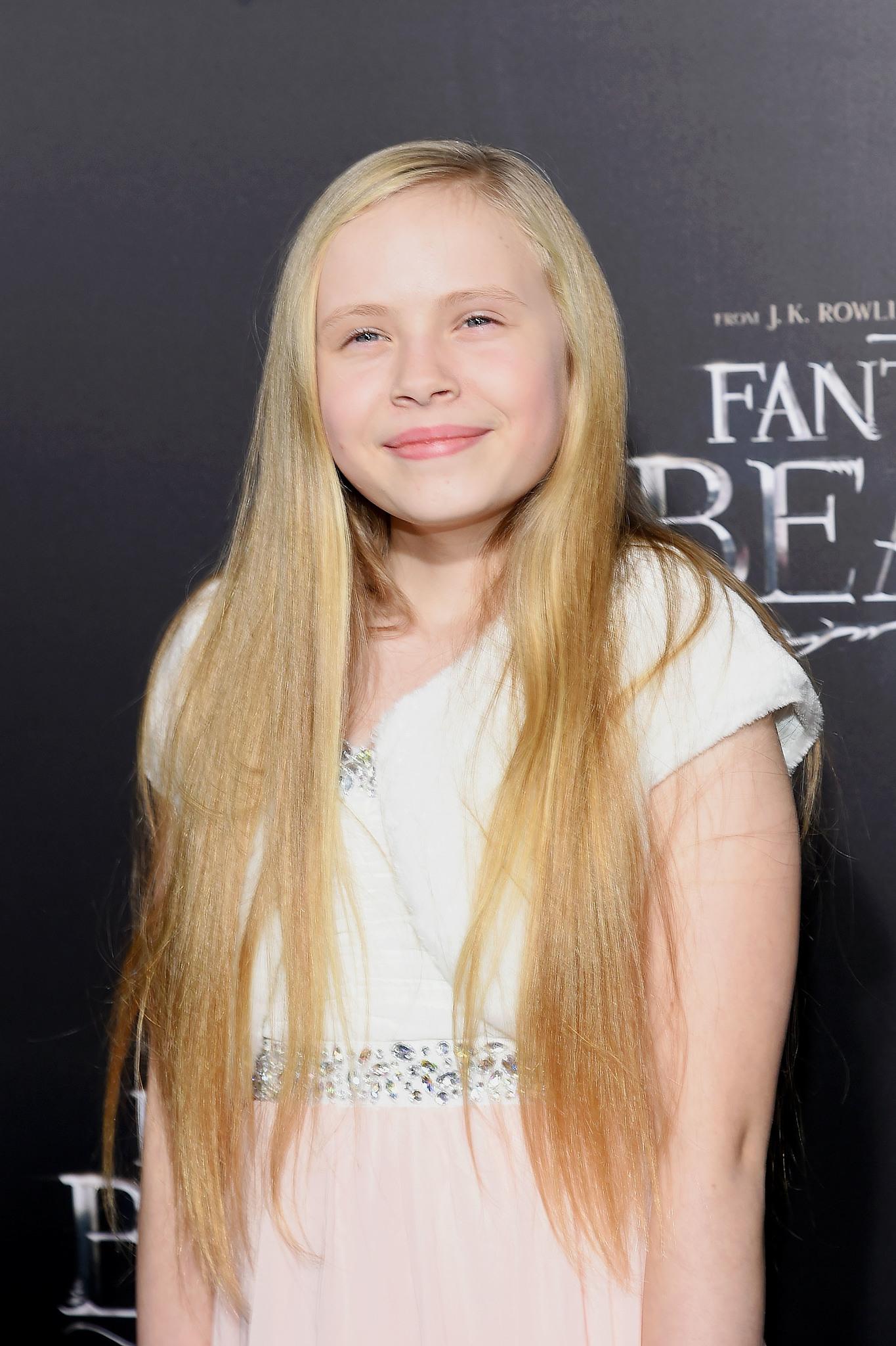 actor Faith Wood-Blagrove large photo