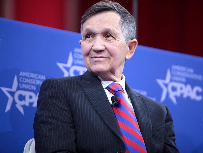 actor Dennis Kucinich large photo