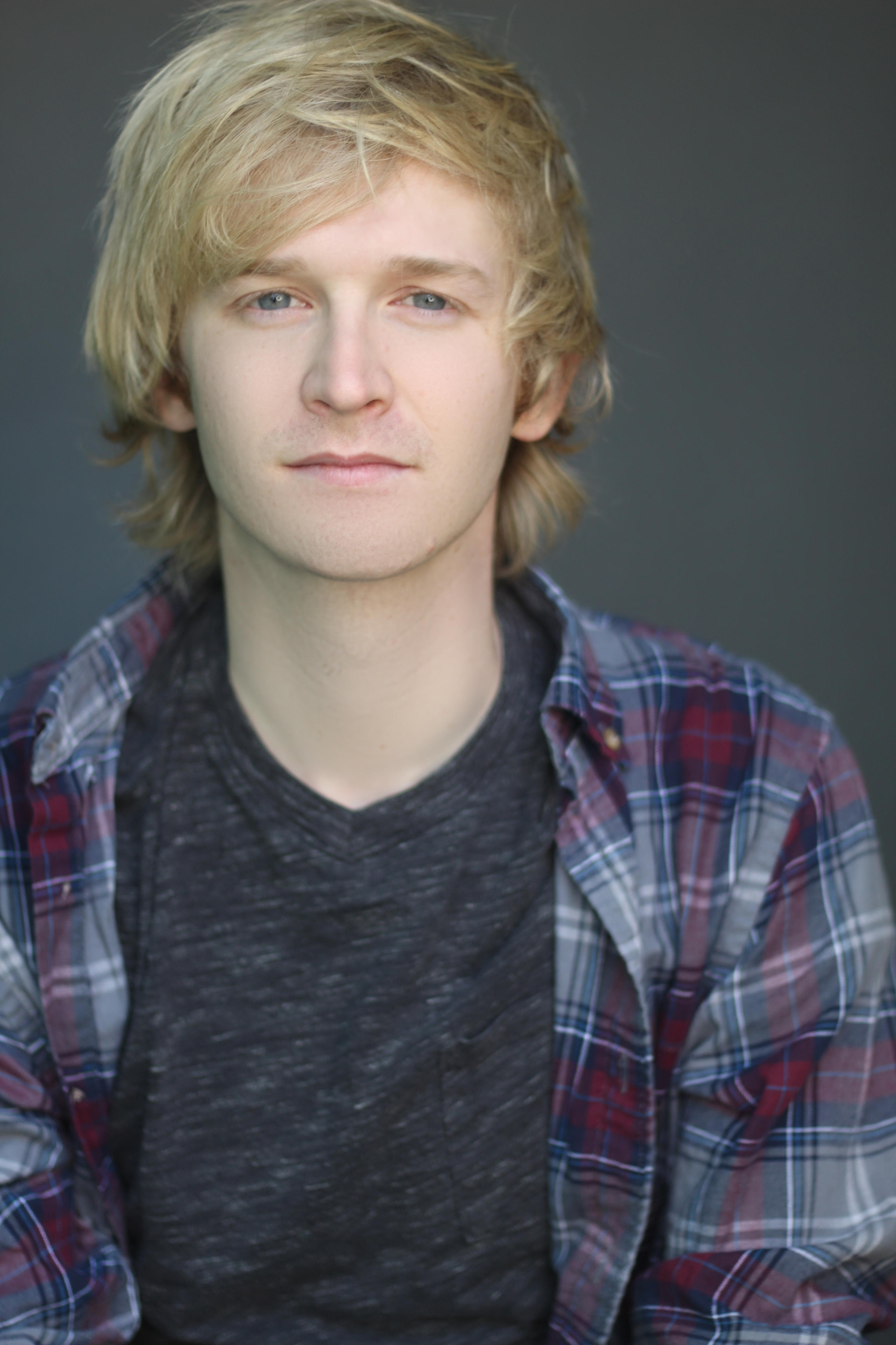 actor Brandon Winckler large photo