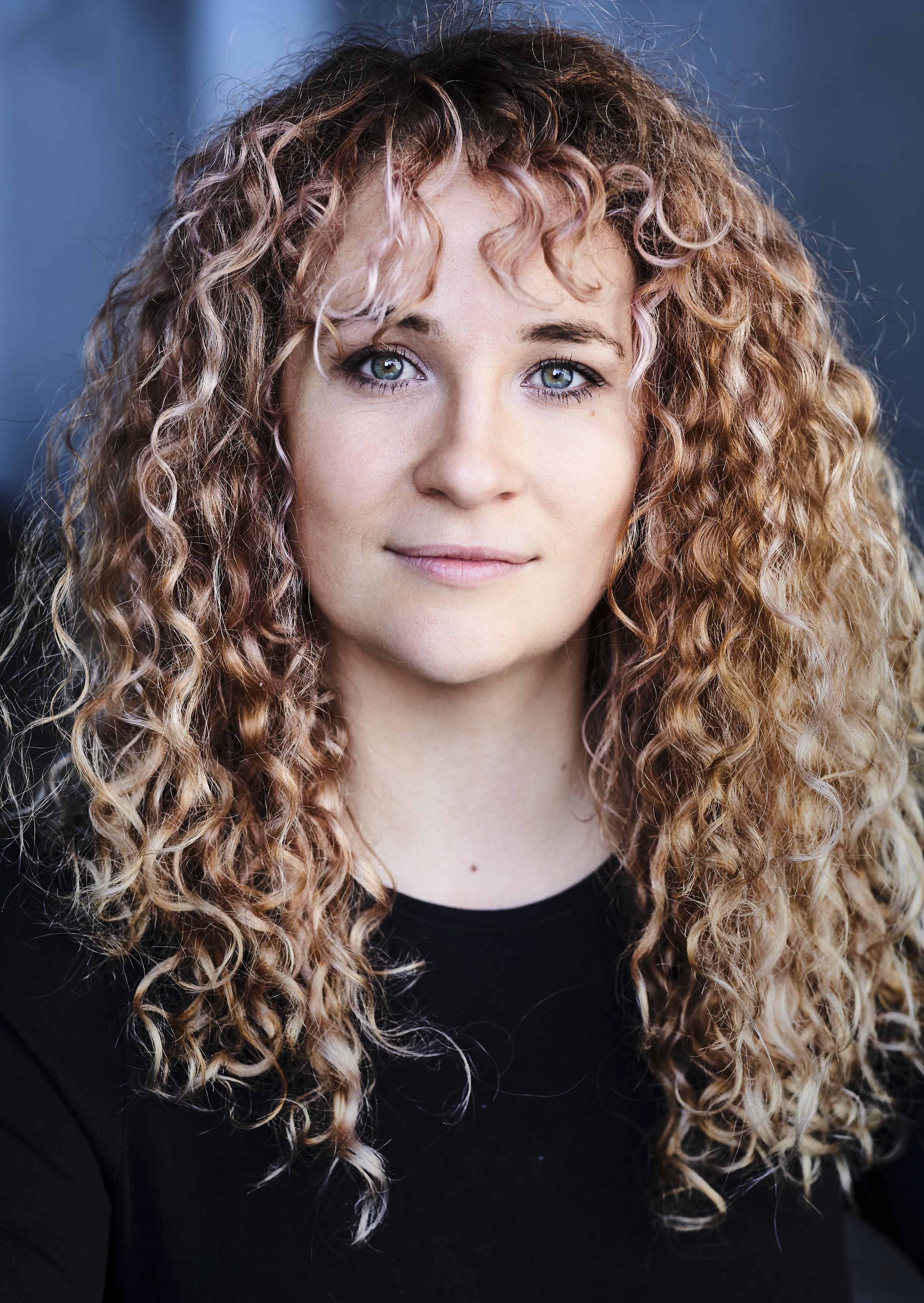 actor Sophie Power large photo