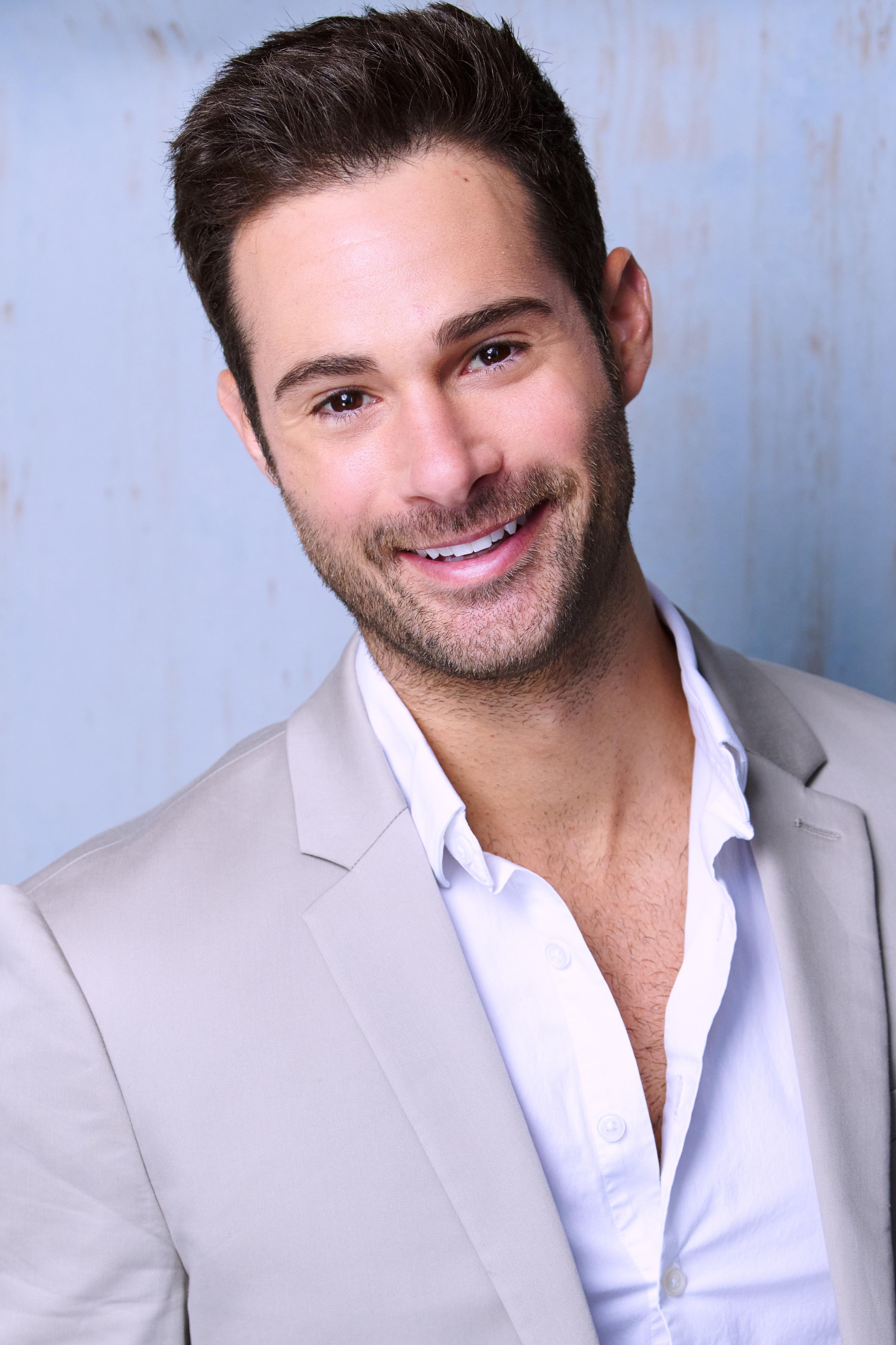 actor Chad Broskey large photo