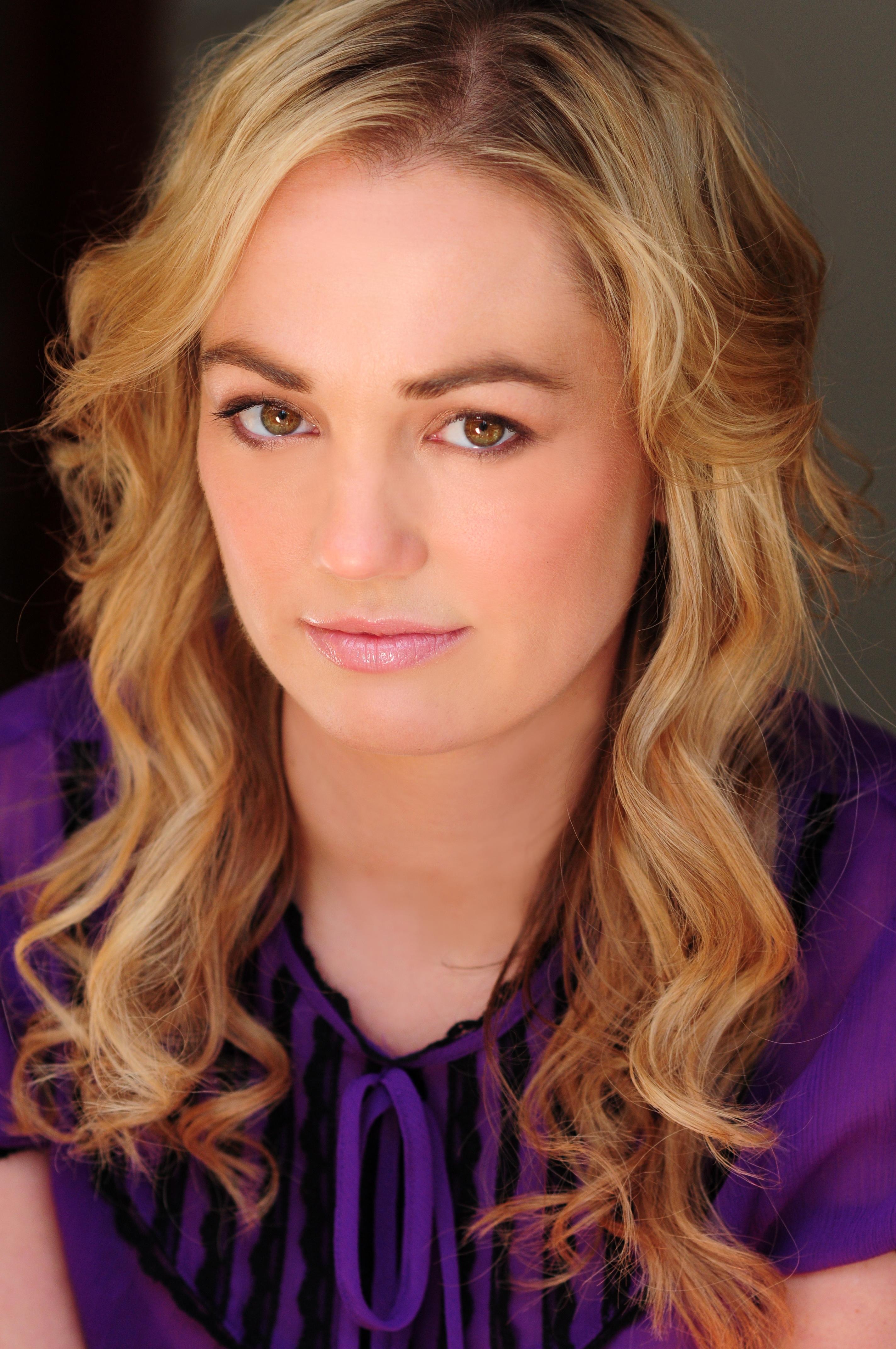 actor Natalie Scheetz large photo