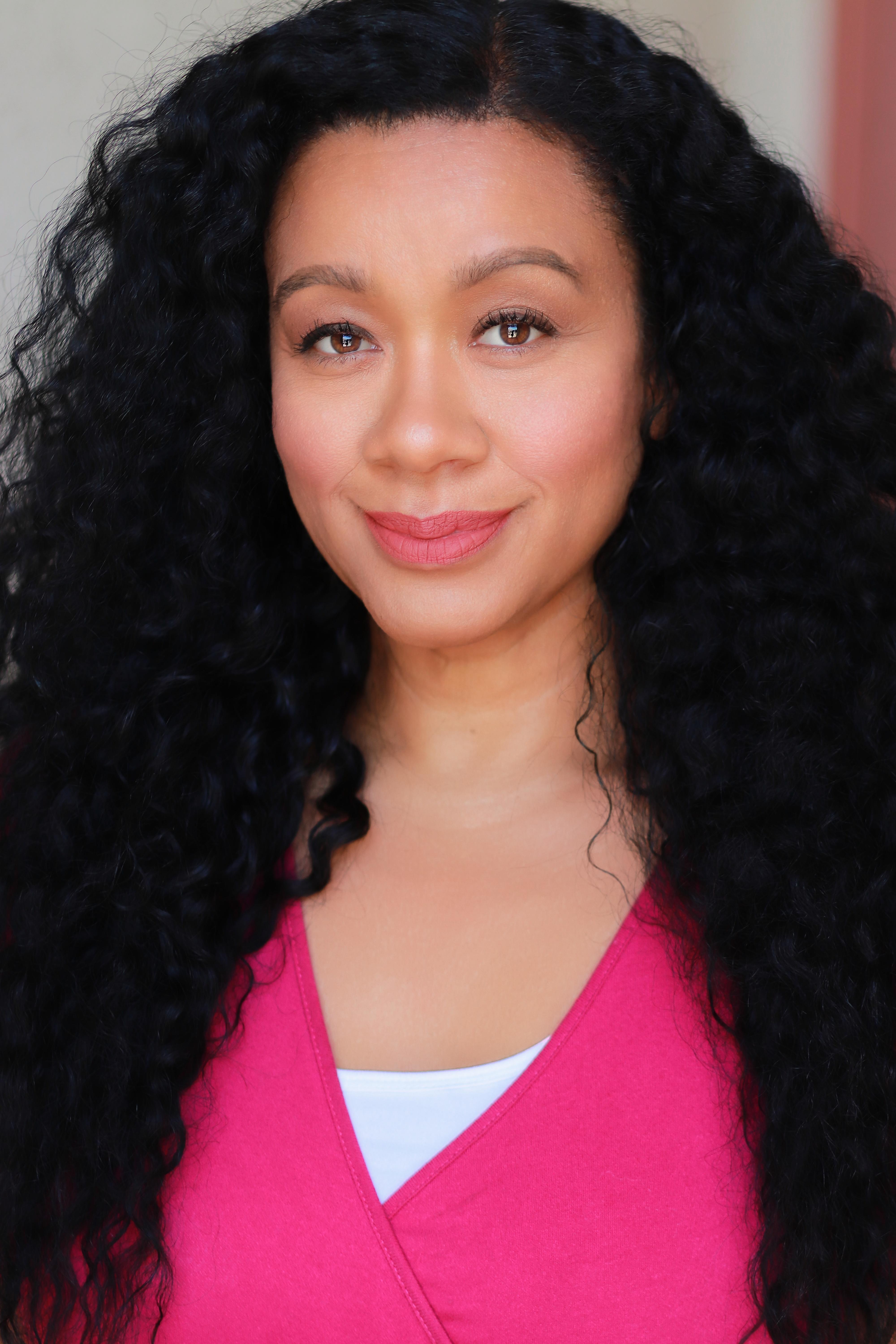 actor Mashari Laila Bain large photo