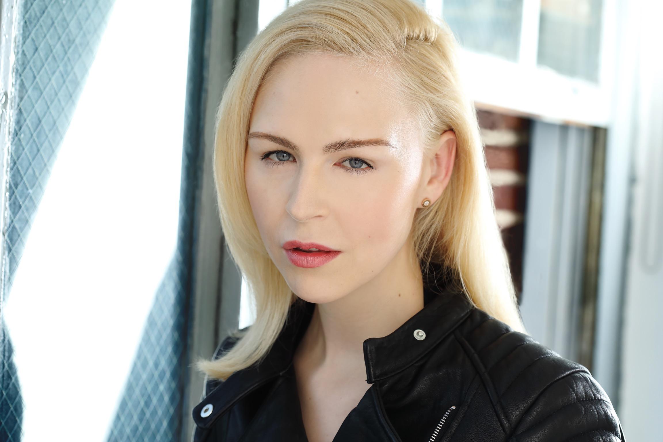 actor JamieLee Ackerman large photo