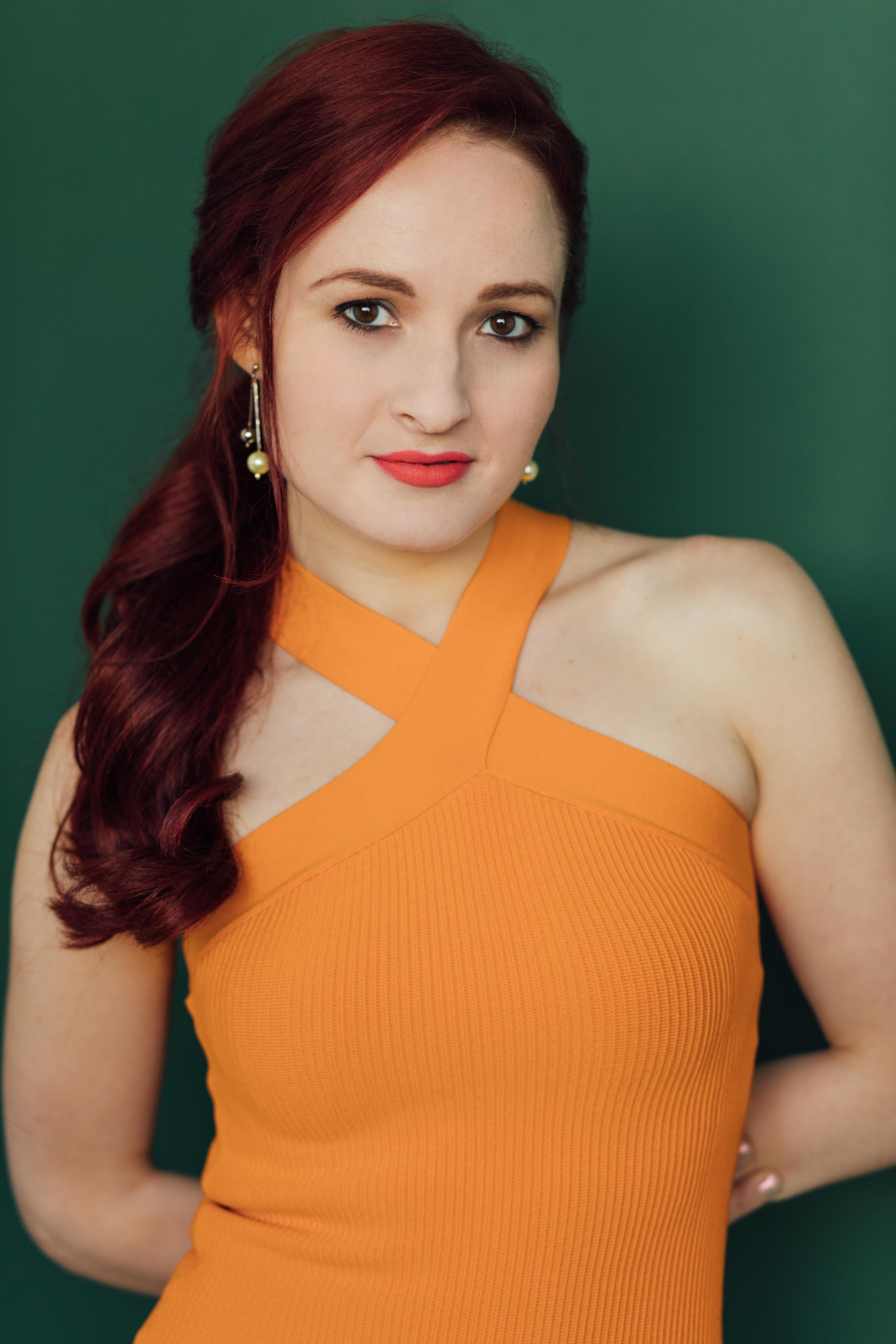 actor Zoe Cleland large photo