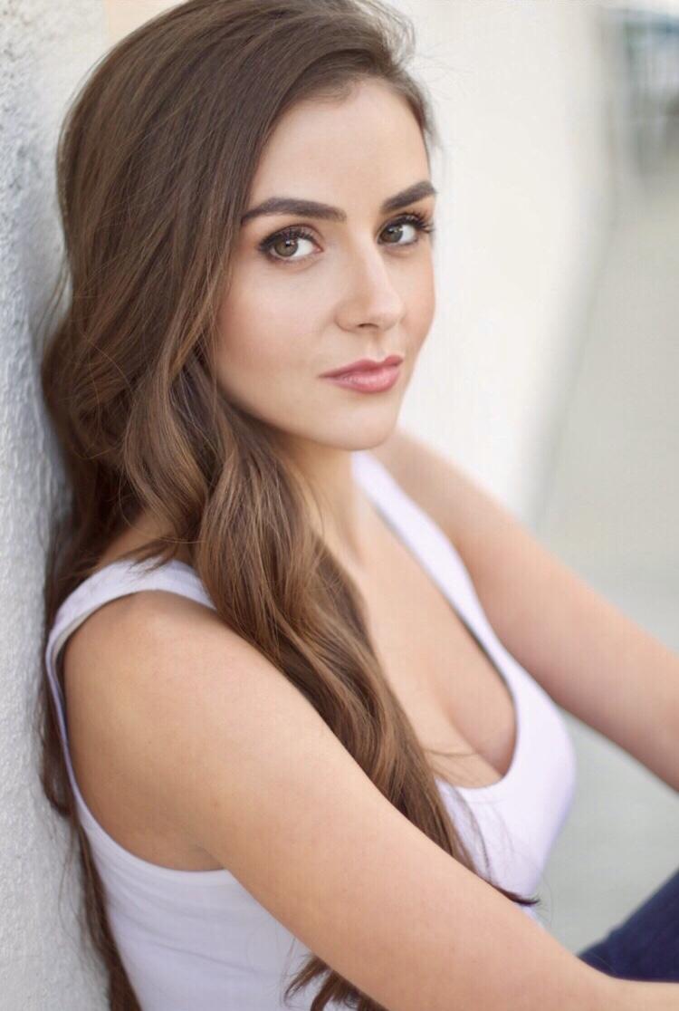 actor Rebecca Fraiser large photo