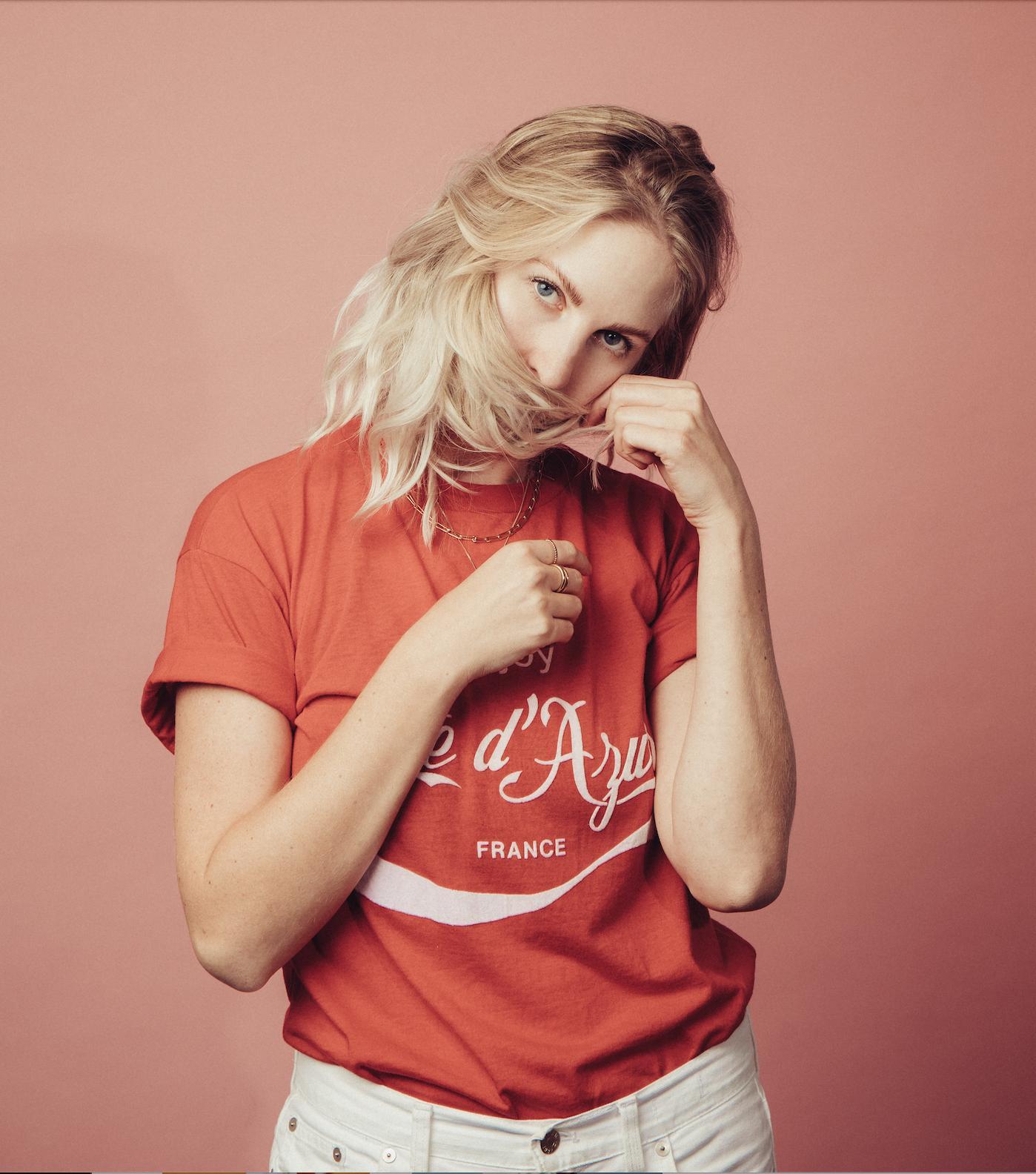 actor Carlyn Hudson large photo