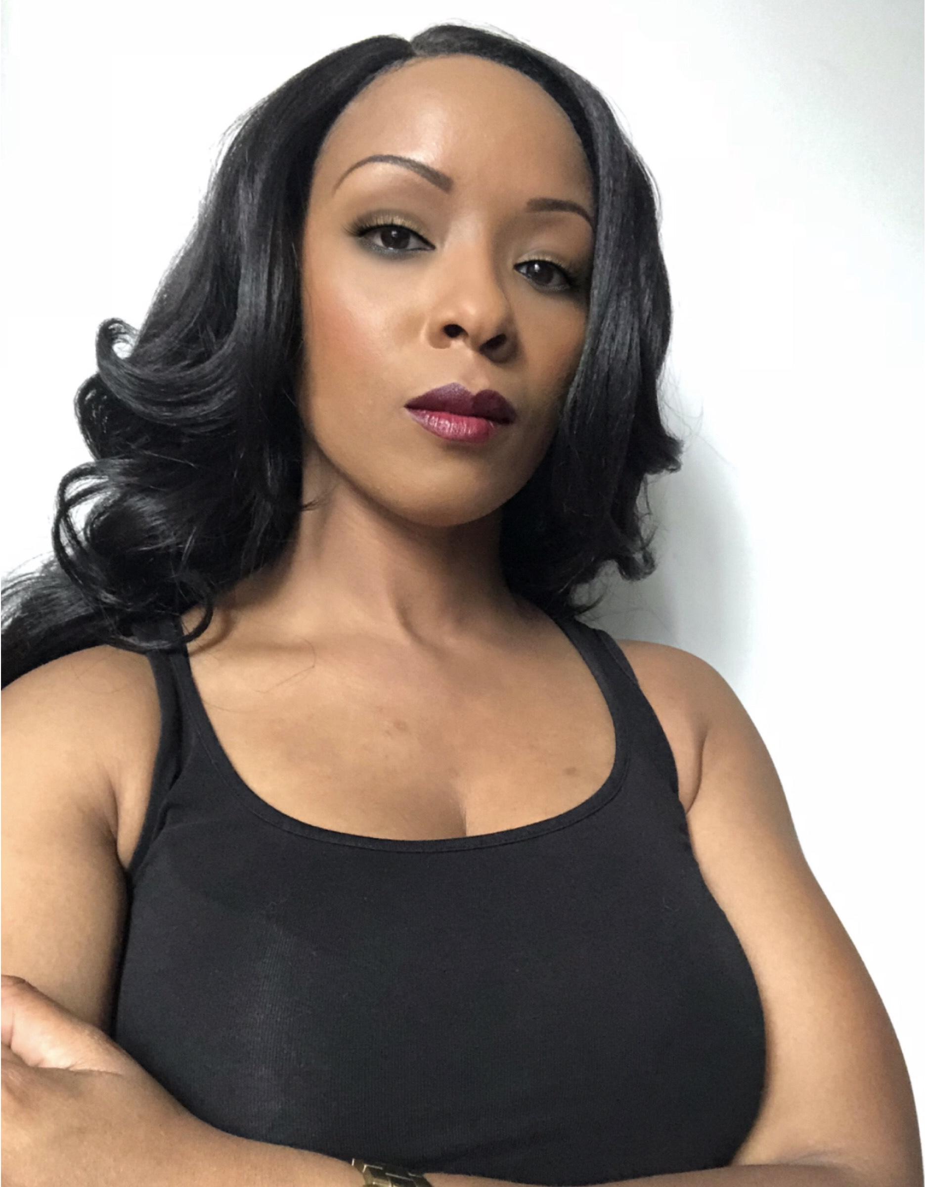 actor Nicole L. Campbell large photo