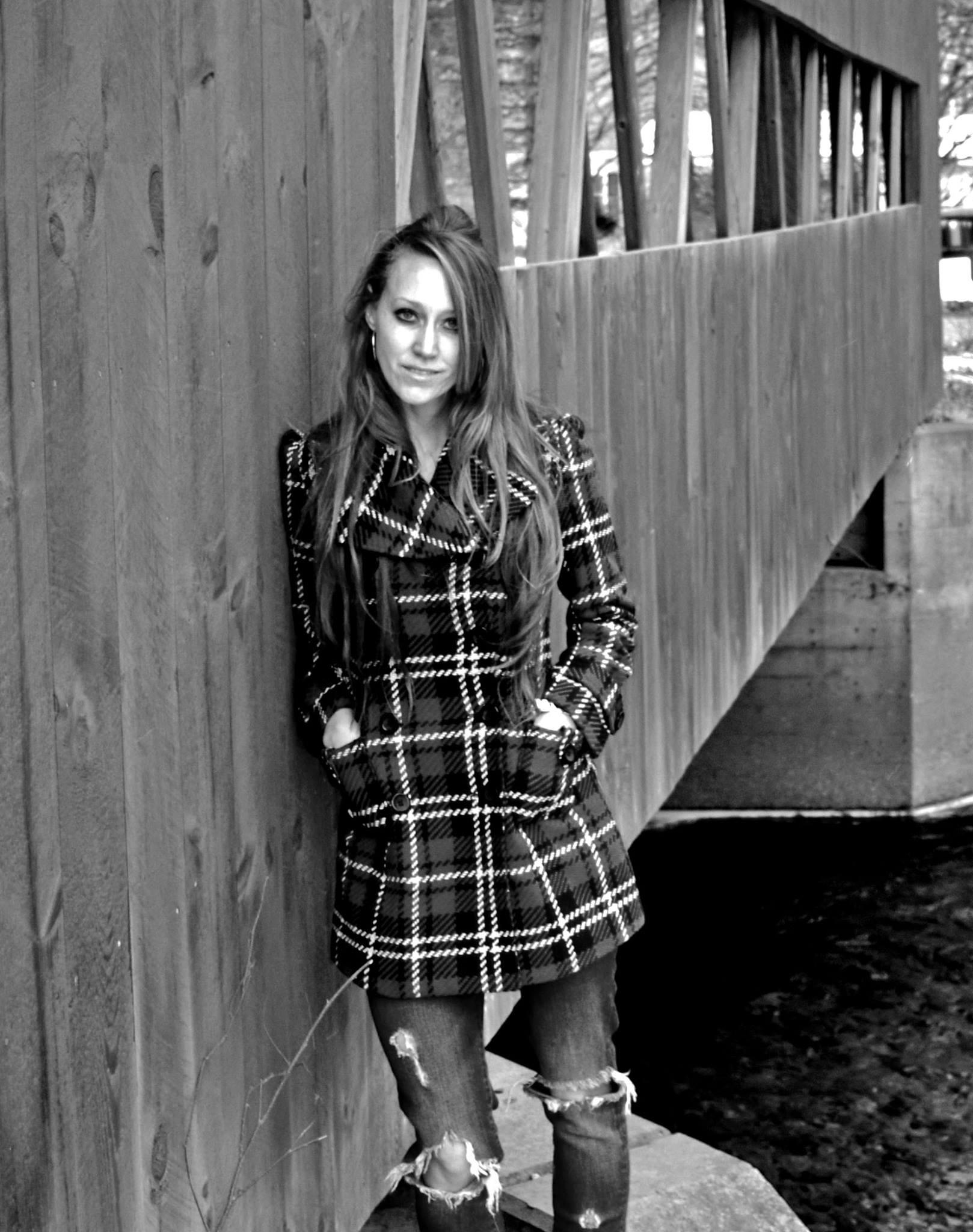 actor Ashley Hays Wright large photo